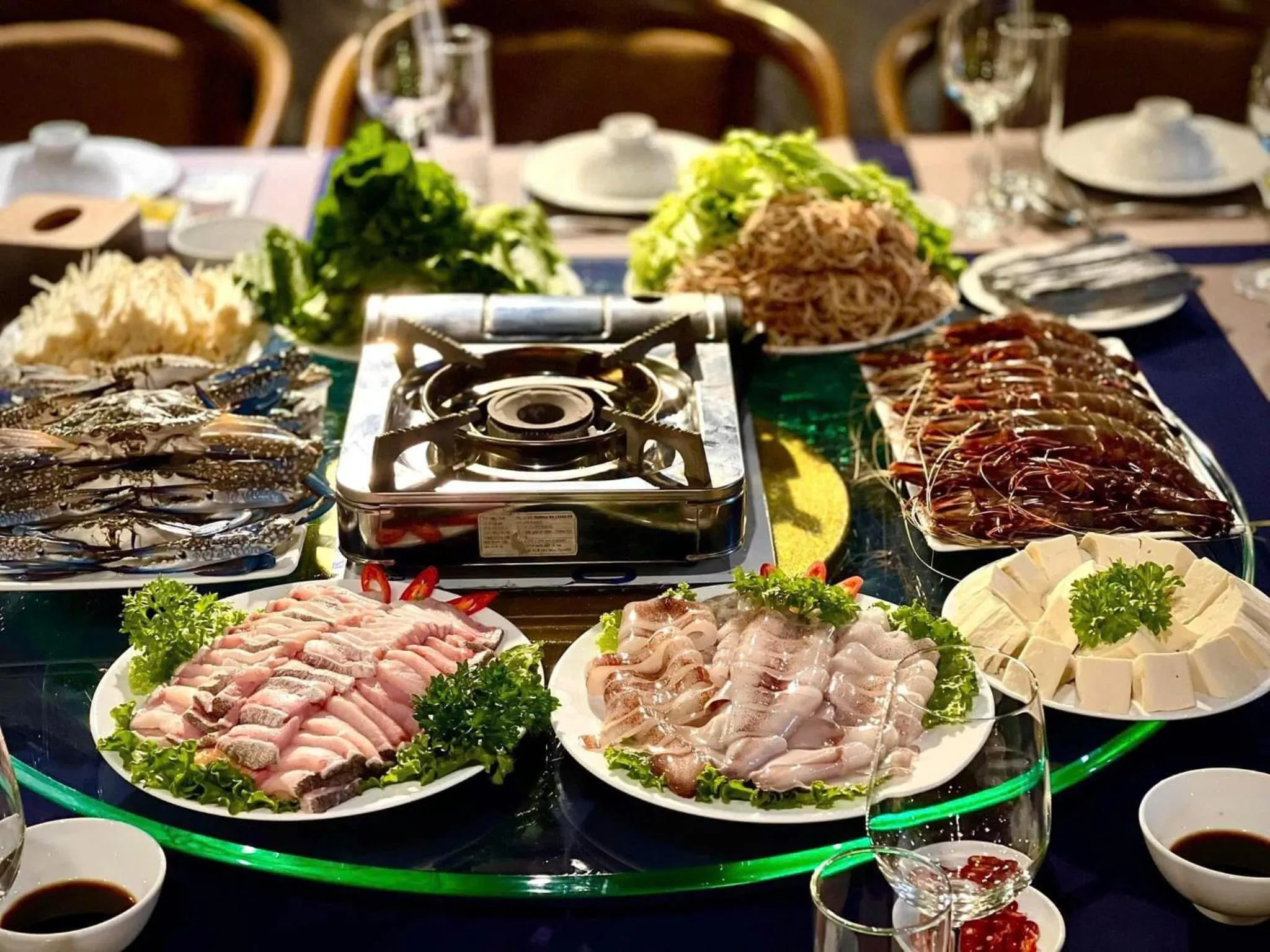 Dinner in Cat Ba Paradise Hotel - Sky Bar & Massage