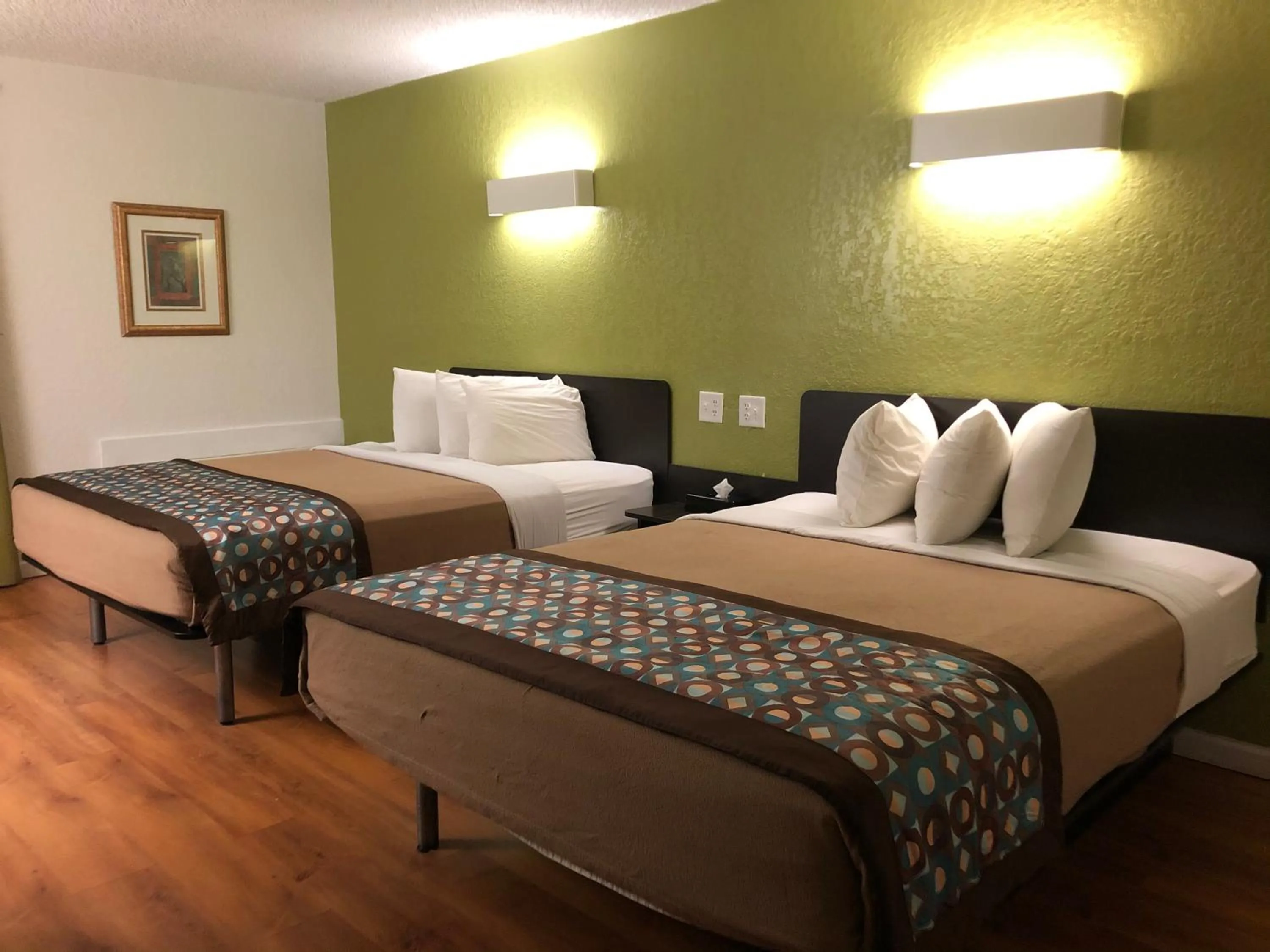 Bedroom in Scottsbluff Inn