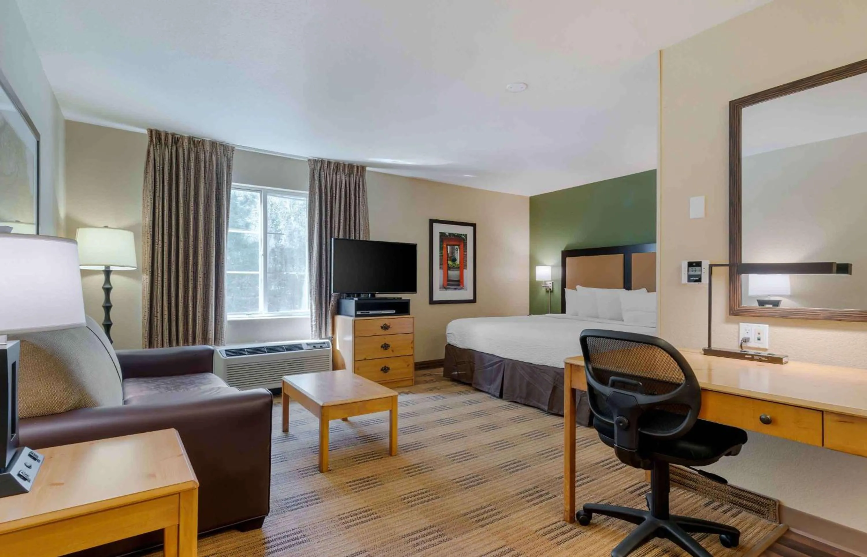 Bedroom in Extended Stay America Select Suites - Atlanta - Marietta - Wildwood