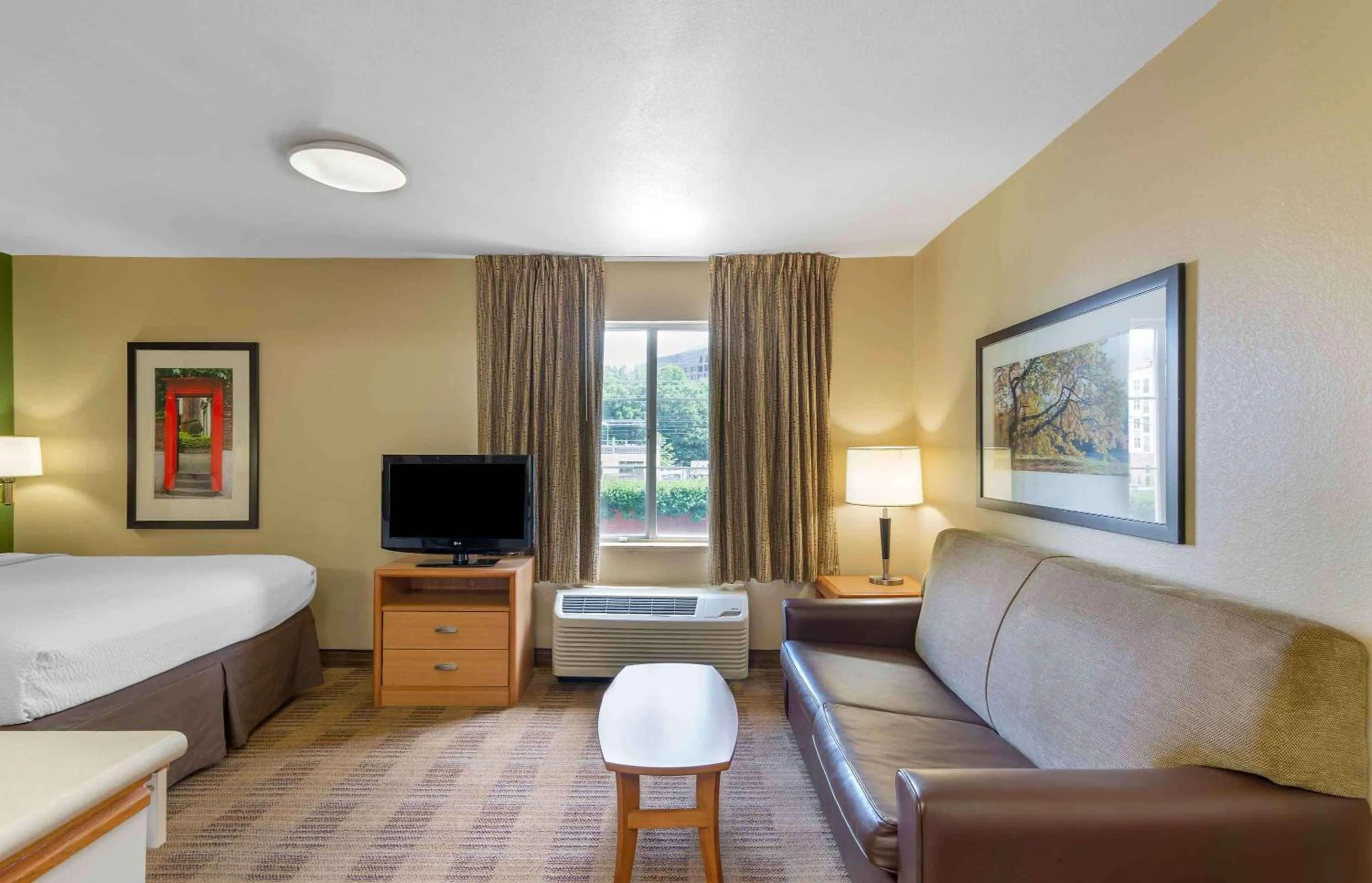 Bedroom, Bed in Extended Stay America Select Suites - Atlanta - Marietta - Wildwood