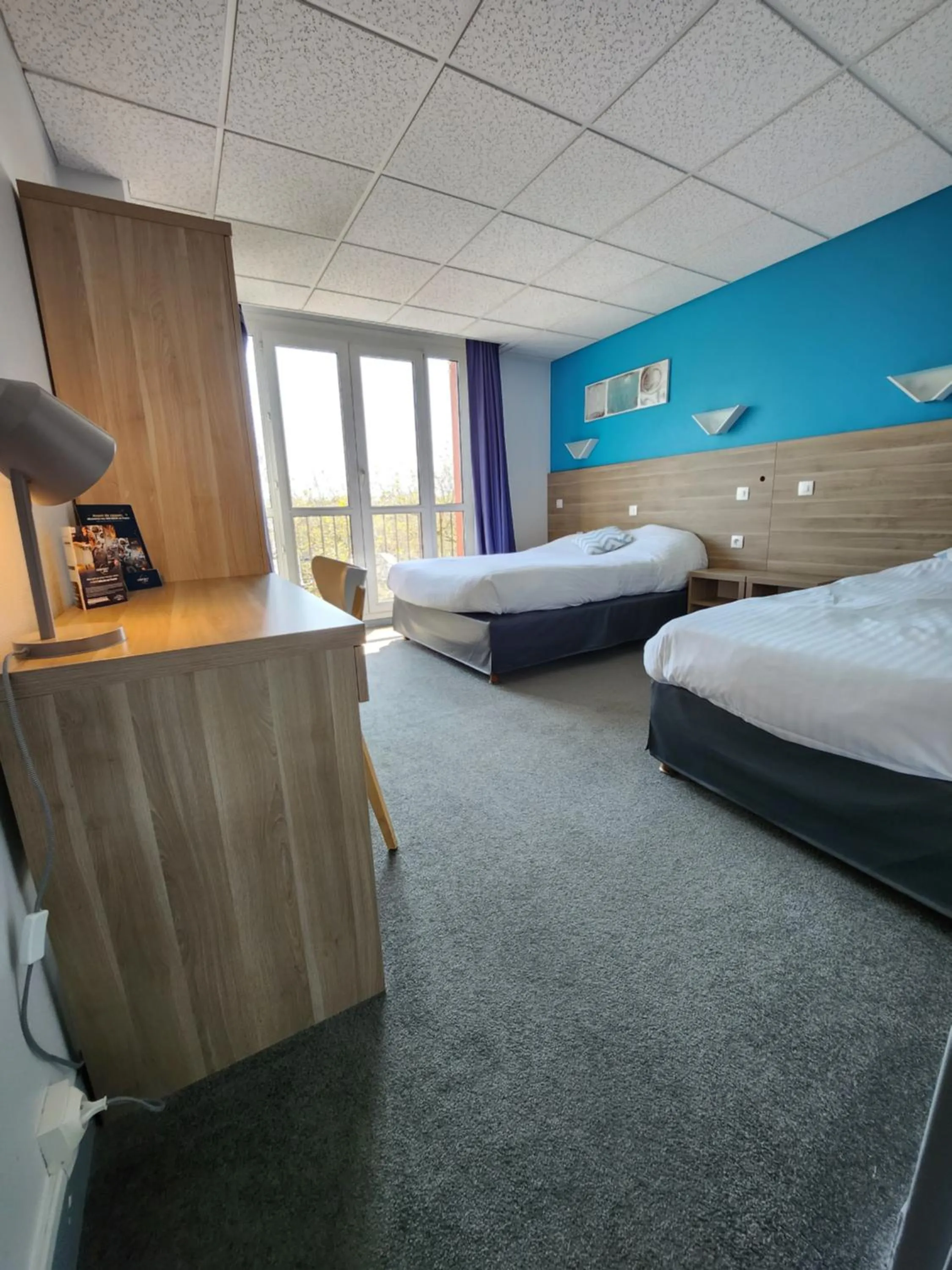 Bed in Hôtel Le Petit Vatel - Centre ville & Plage