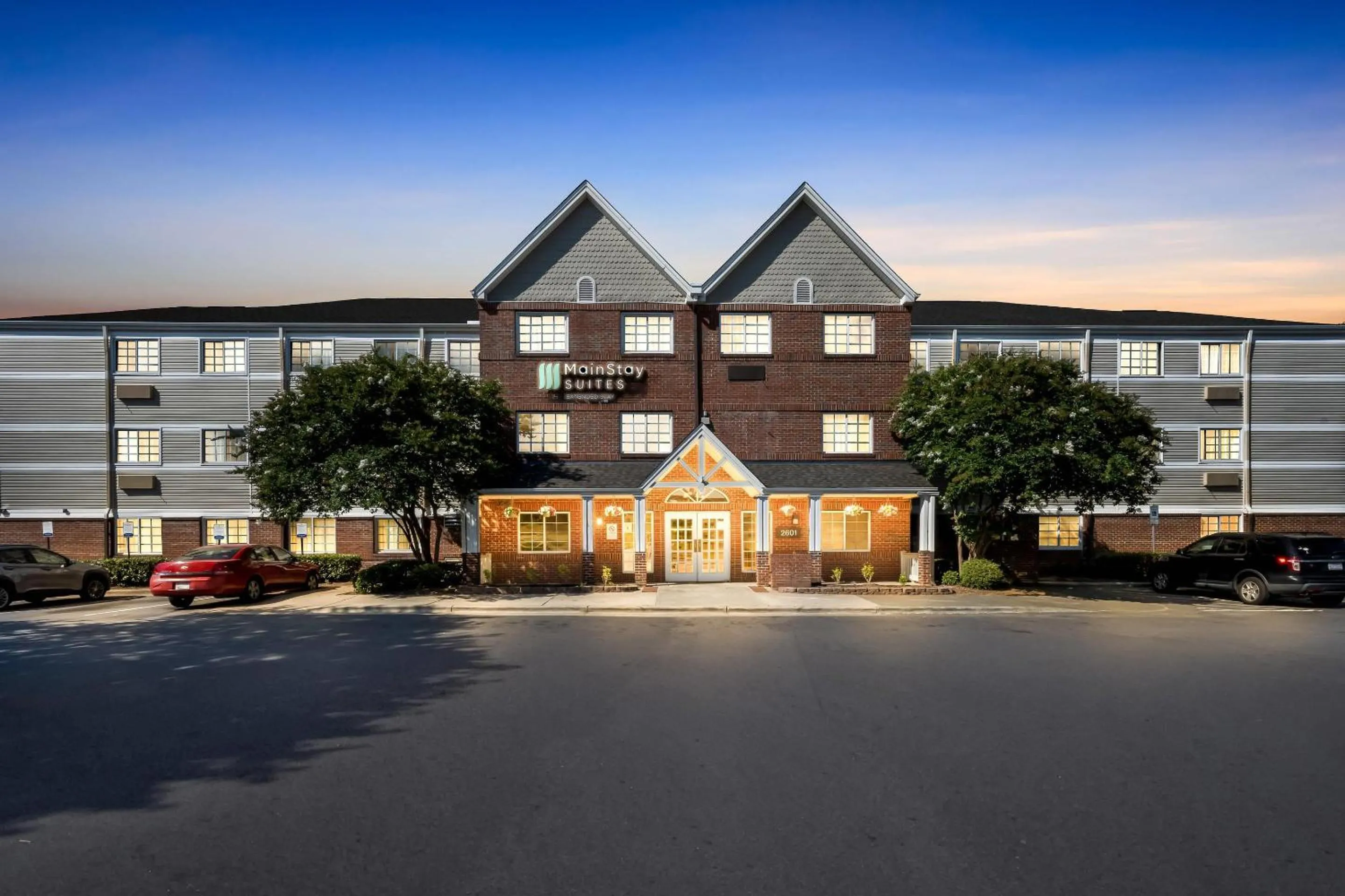 Property building in MainStay Suites Raleigh North