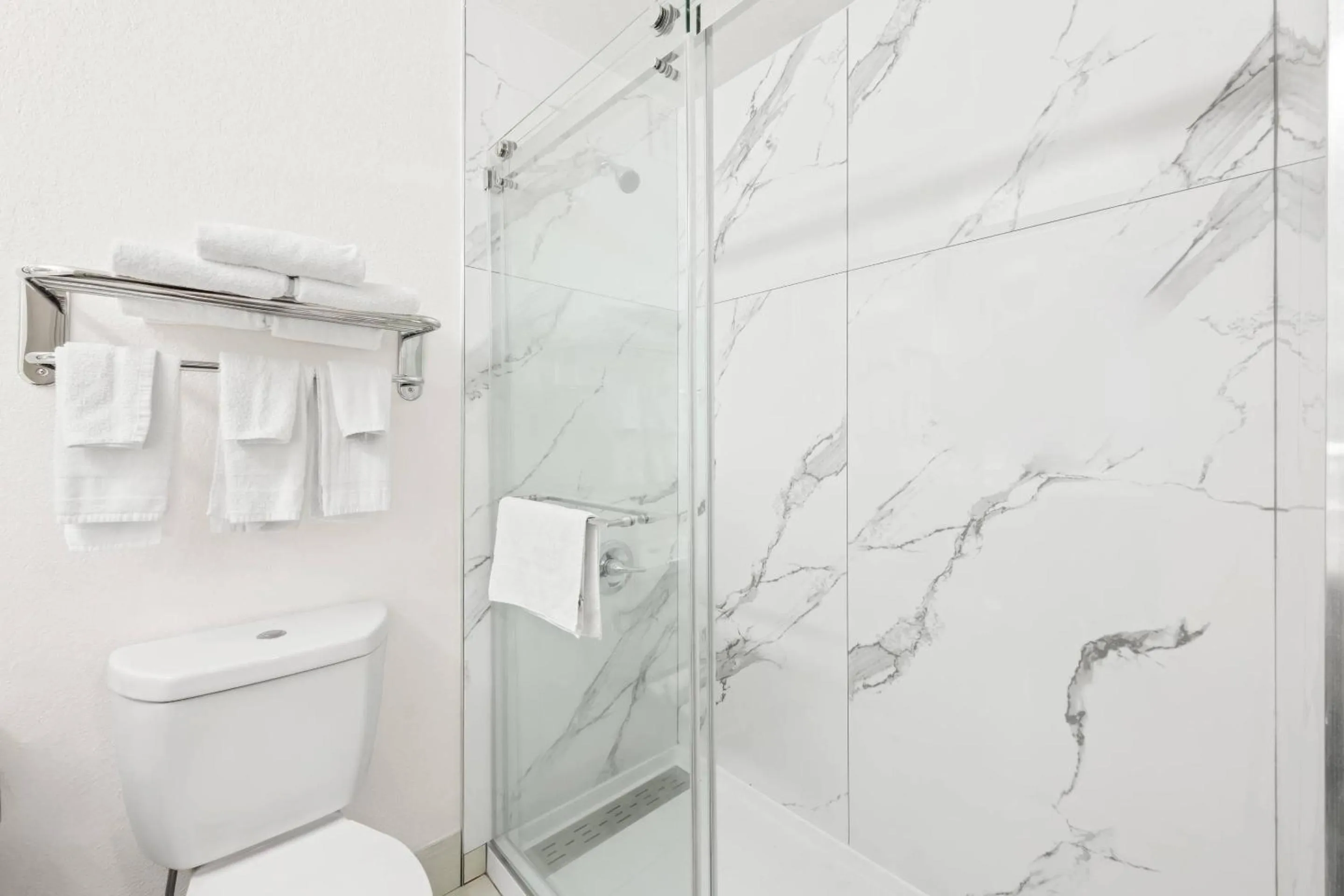 Bedroom in MainStay Suites Raleigh North