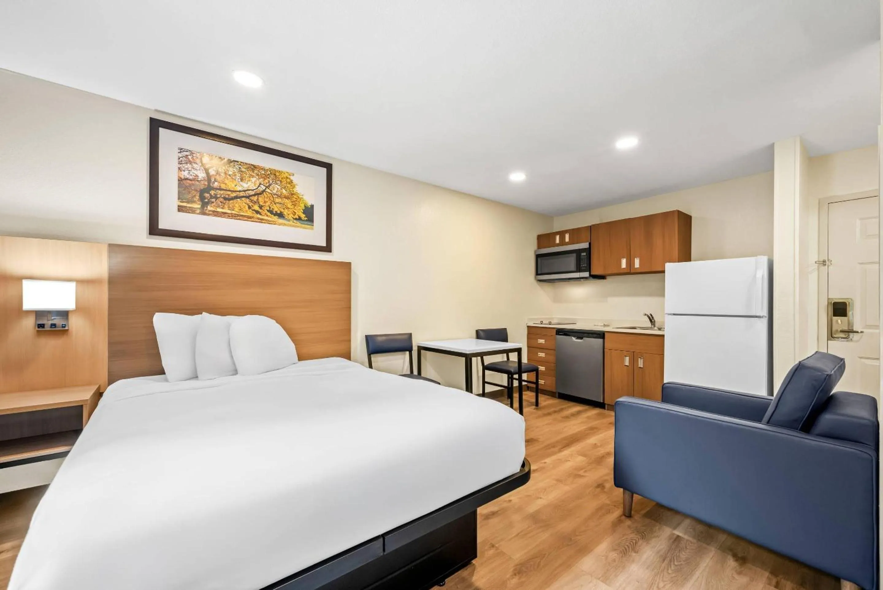 Bedroom in MainStay Suites Raleigh North