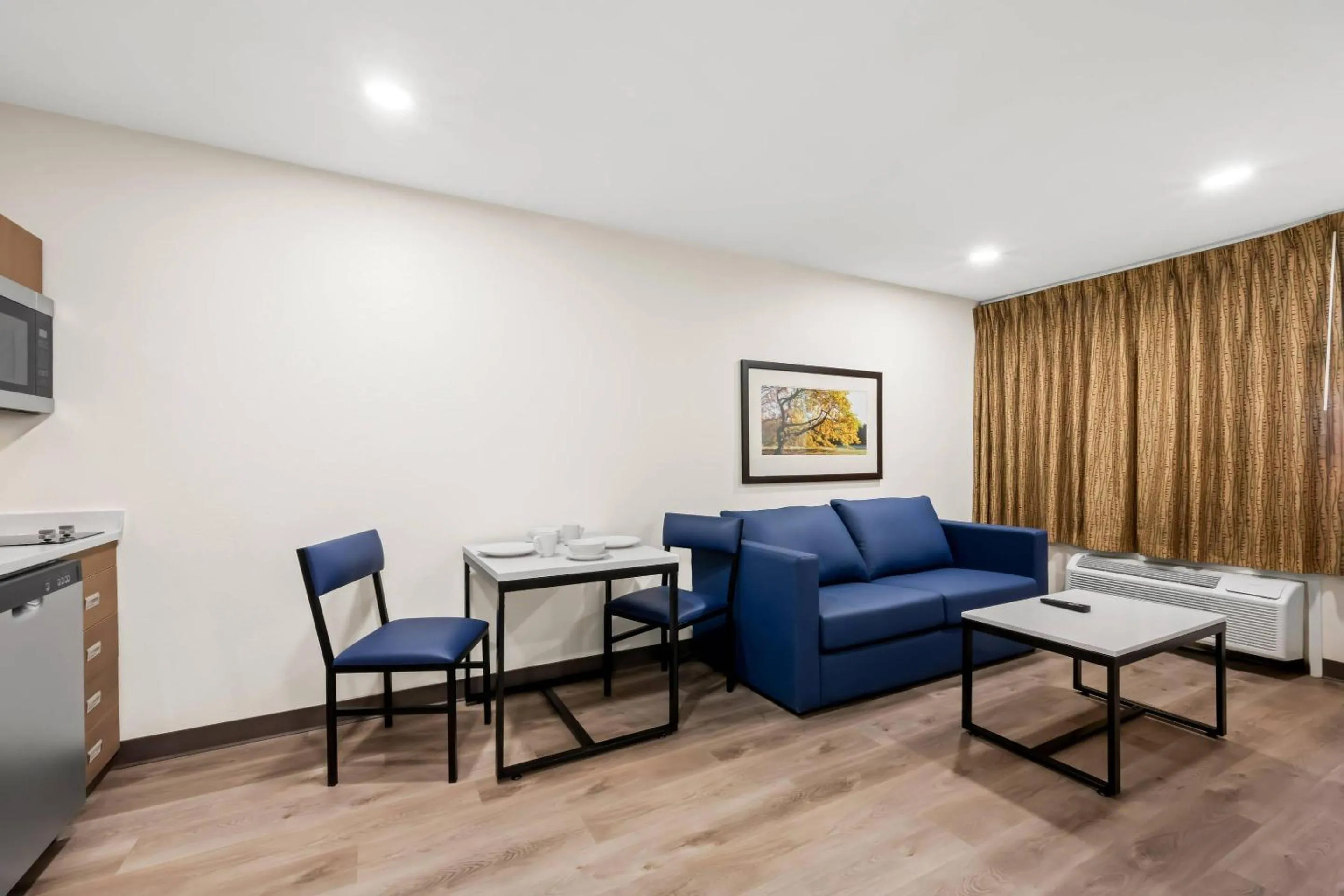 Bedroom in MainStay Suites Raleigh North