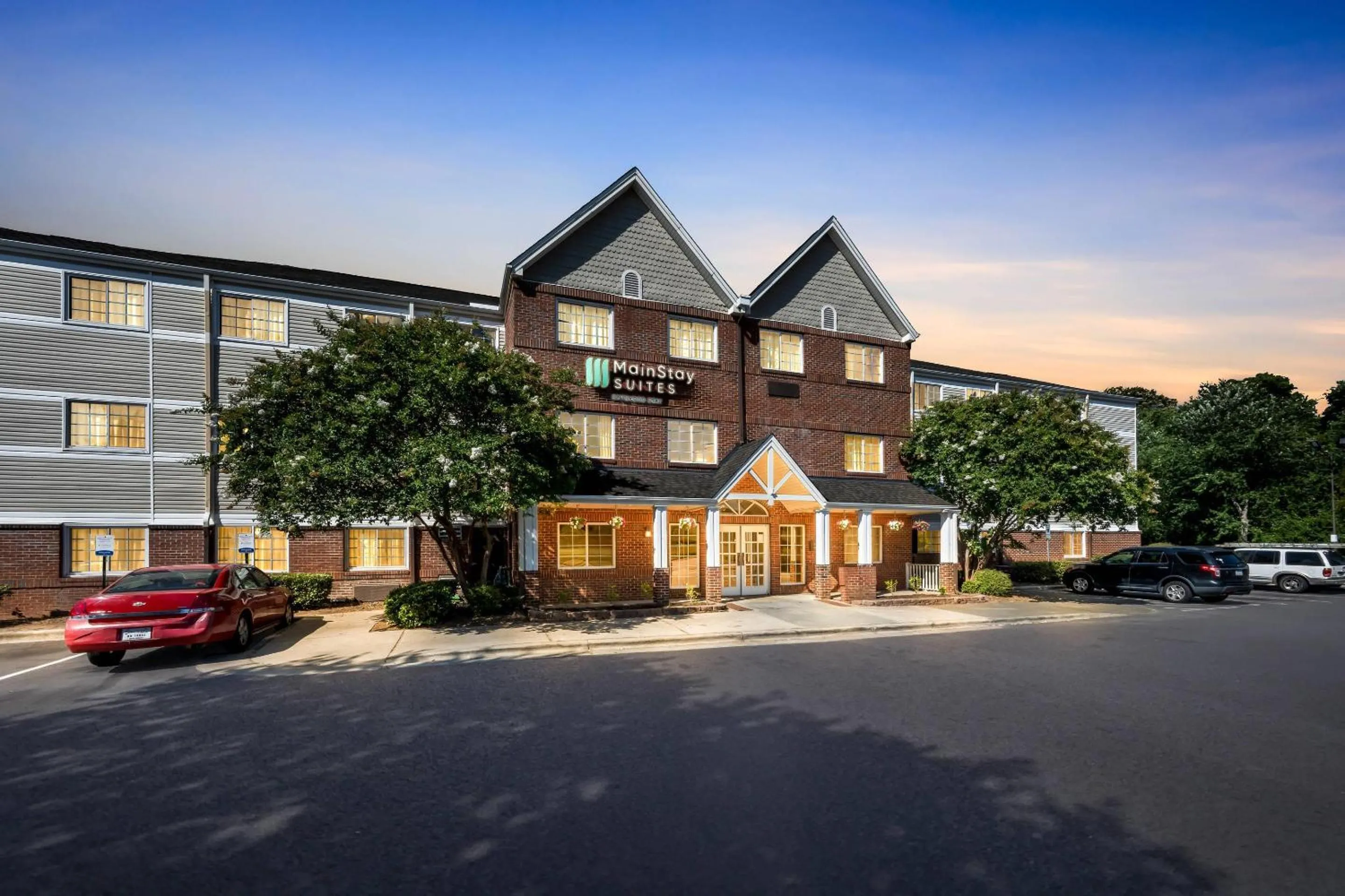 Property building in MainStay Suites Raleigh North