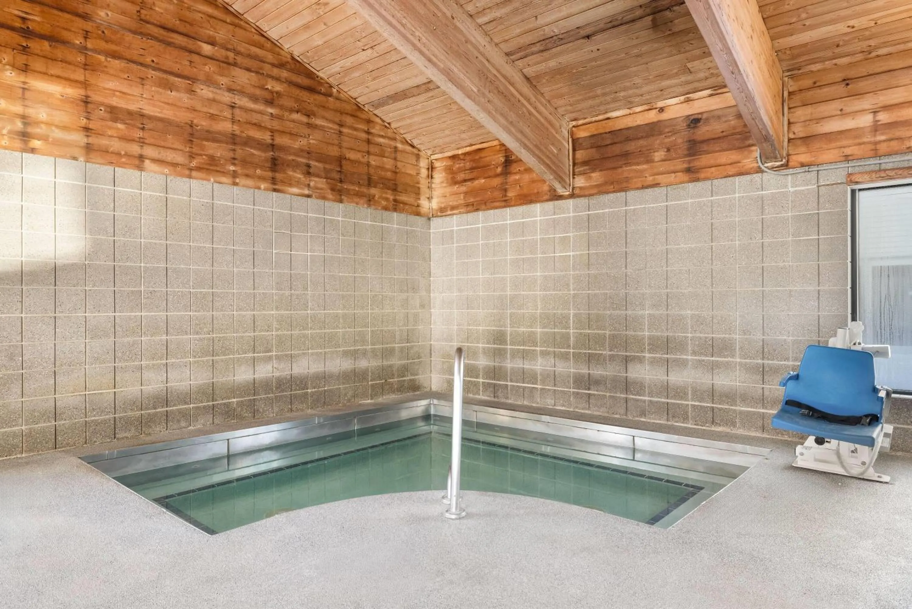 Hot Tub in AmericInn by Wyndham Aberdeen Event Center