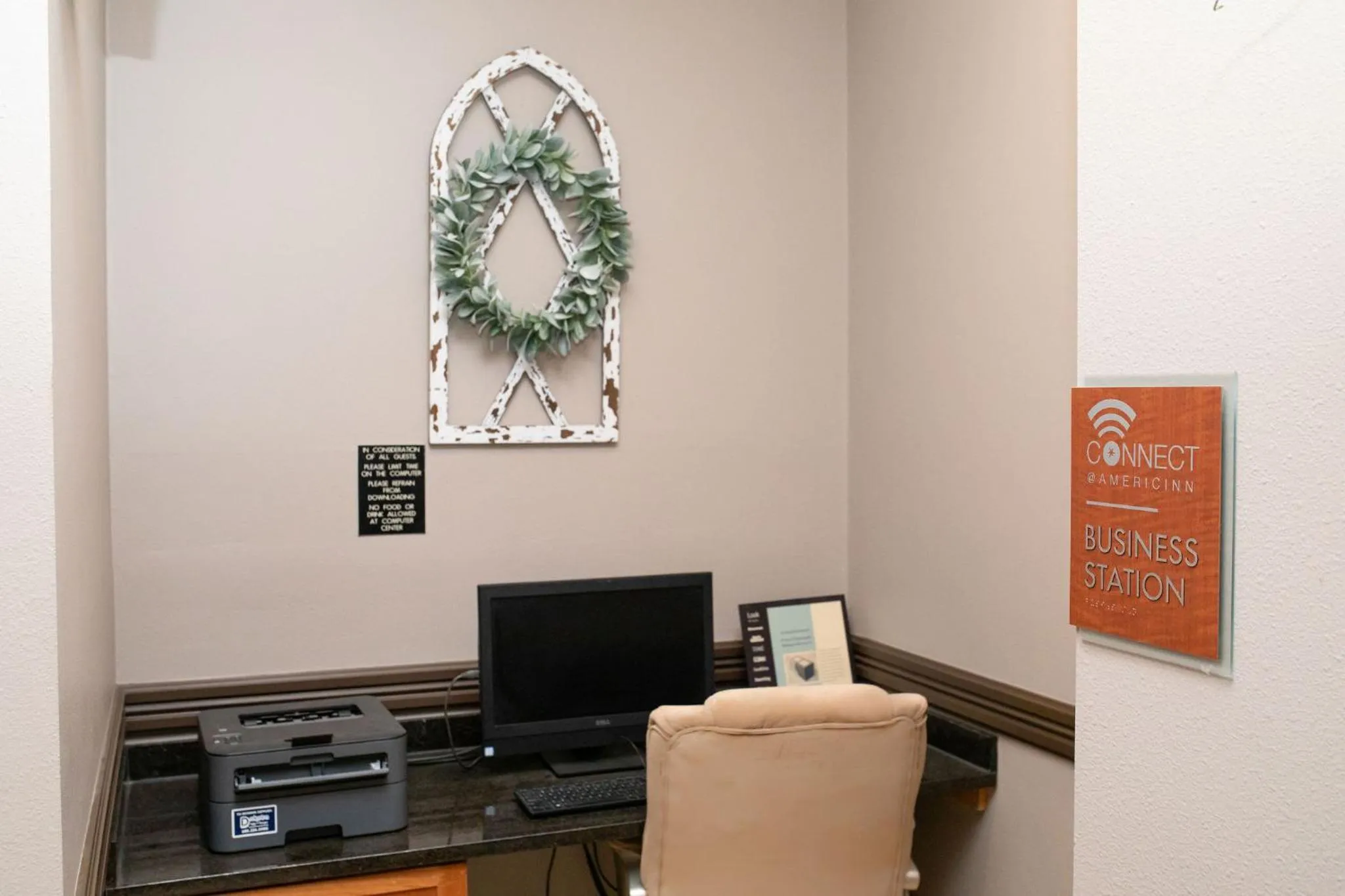 Business facilities in AmericInn by Wyndham Aberdeen Event Center