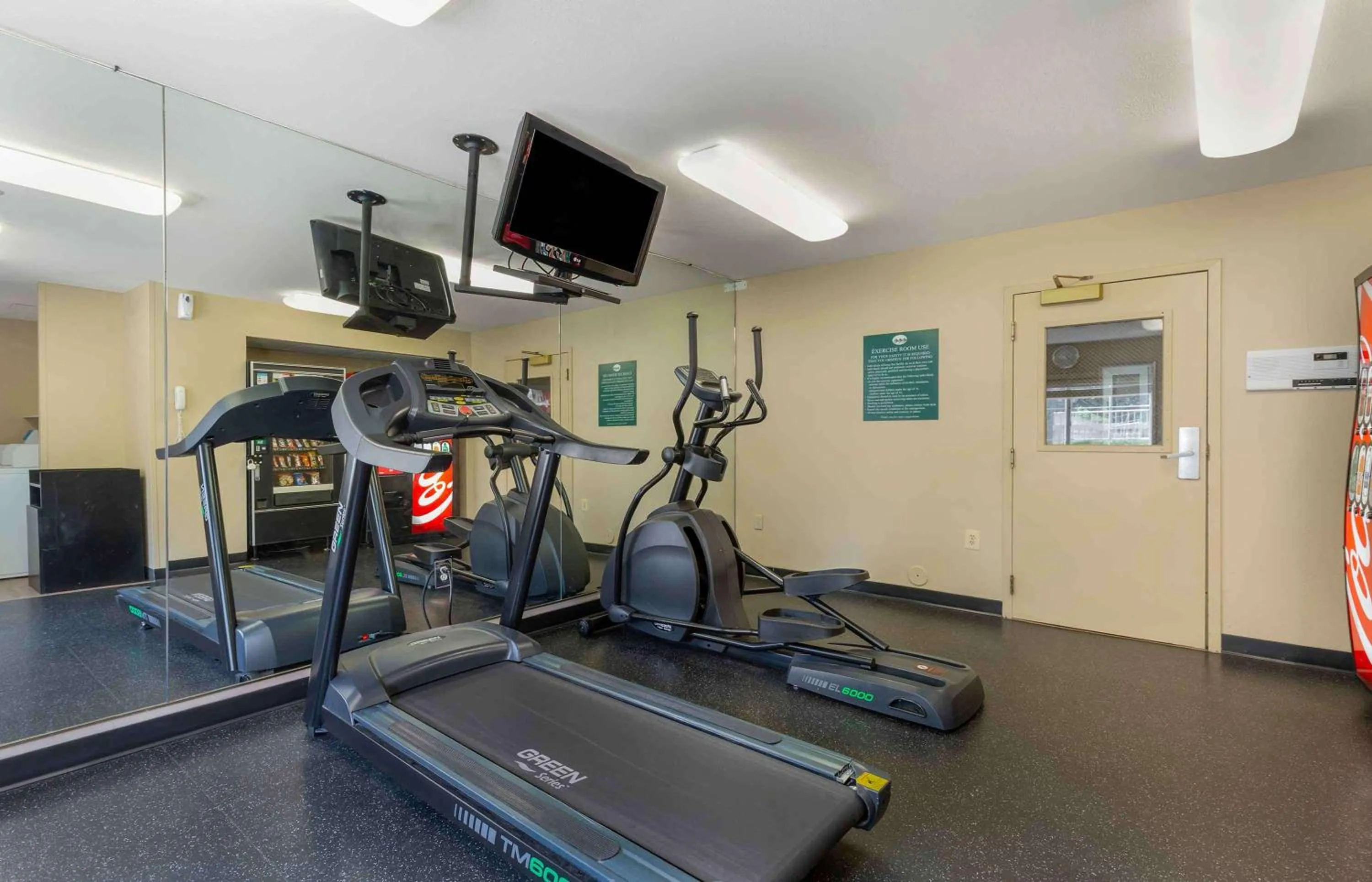 Fitness centre/facilities in Extended Stay America Suites - Washington, DC - Chantilly - Airport
