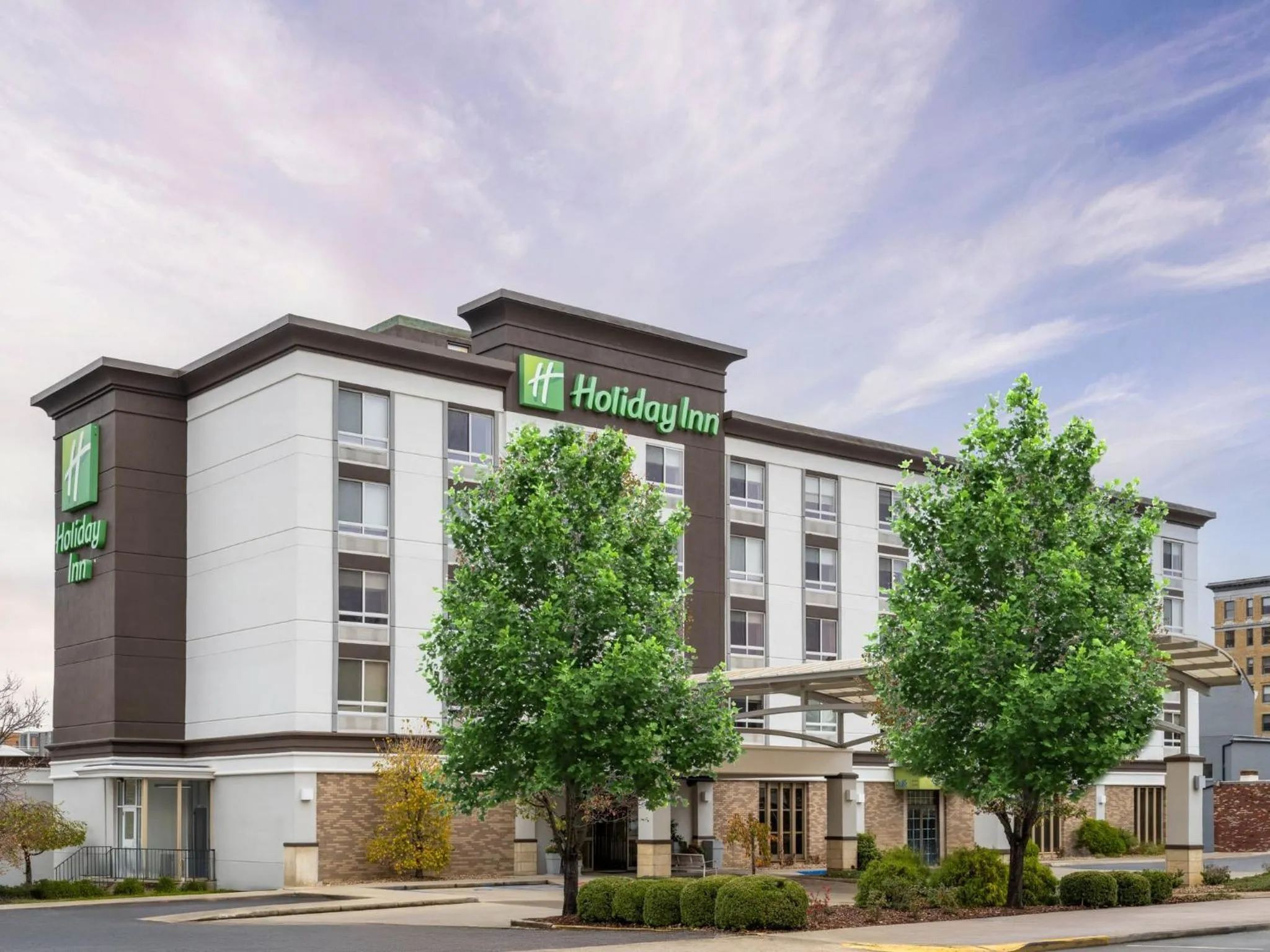 Property building in Holiday Inn Portsmouth Downtown by IHG