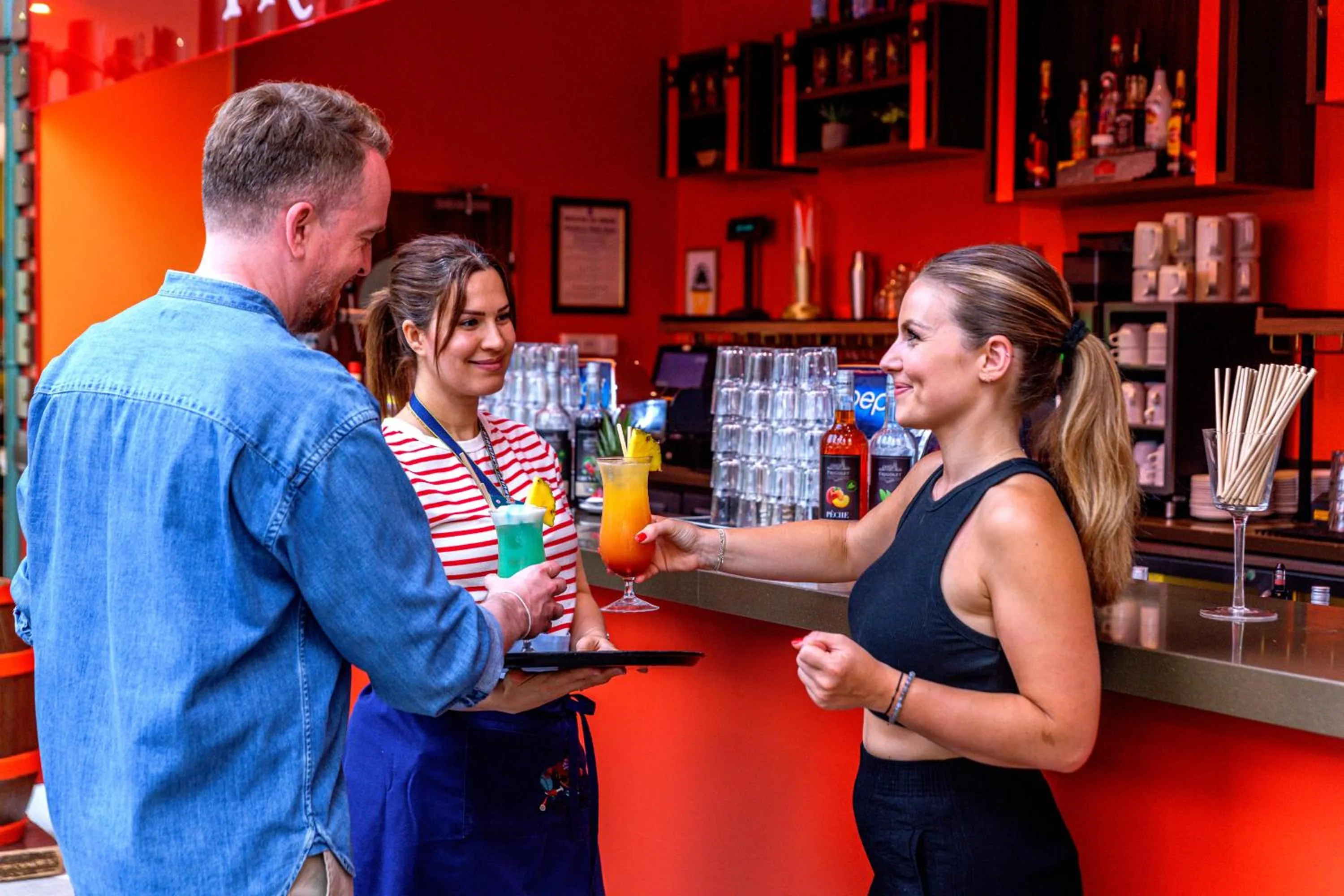 Restaurant/places to eat in Explorers Hotel Marne-la-Vallée