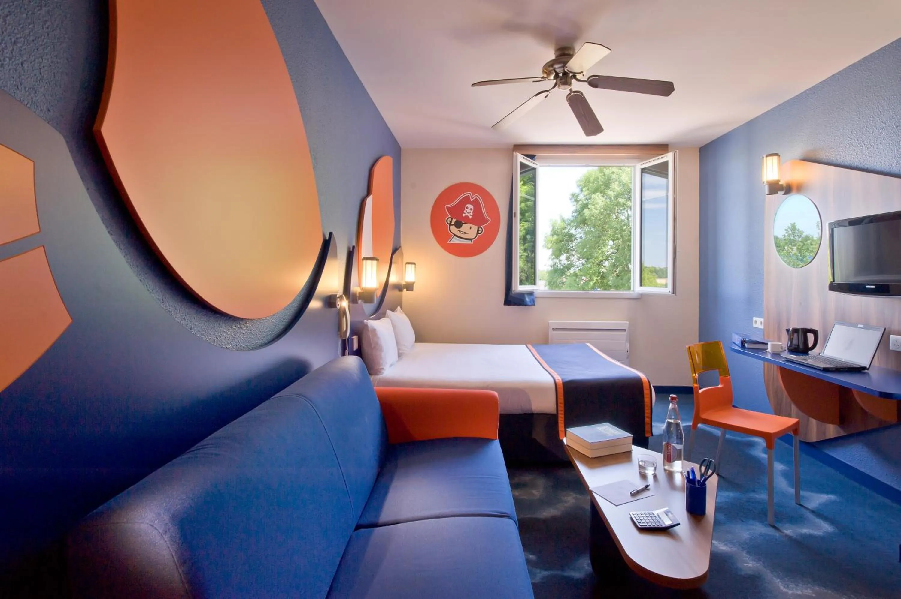 Bedroom in Explorers Hotel Marne-la-Vallée