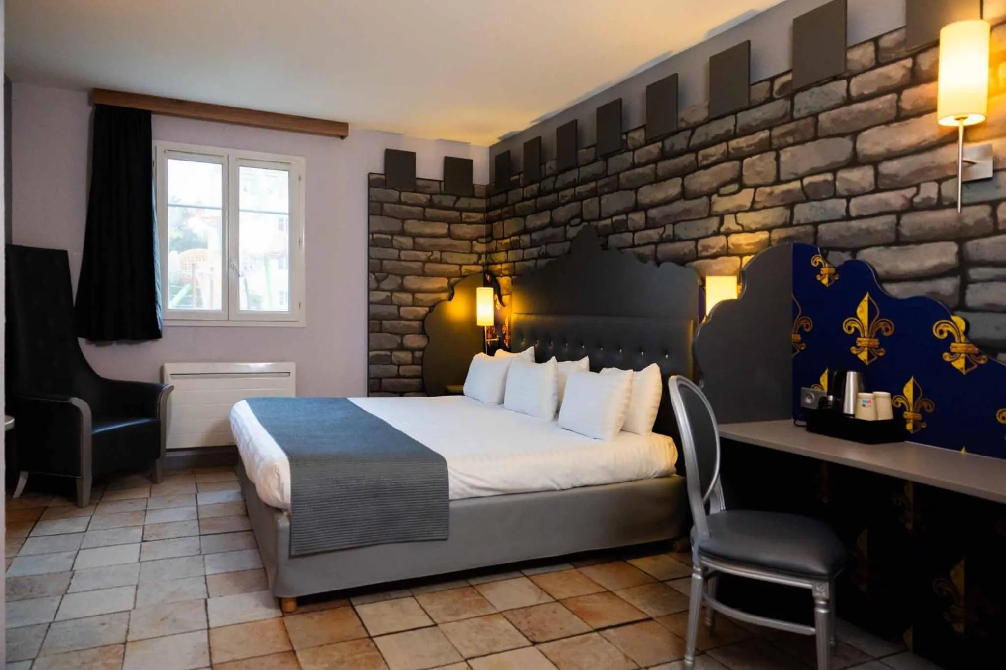 Bed in Explorers Hotel Marne-la-Vallée