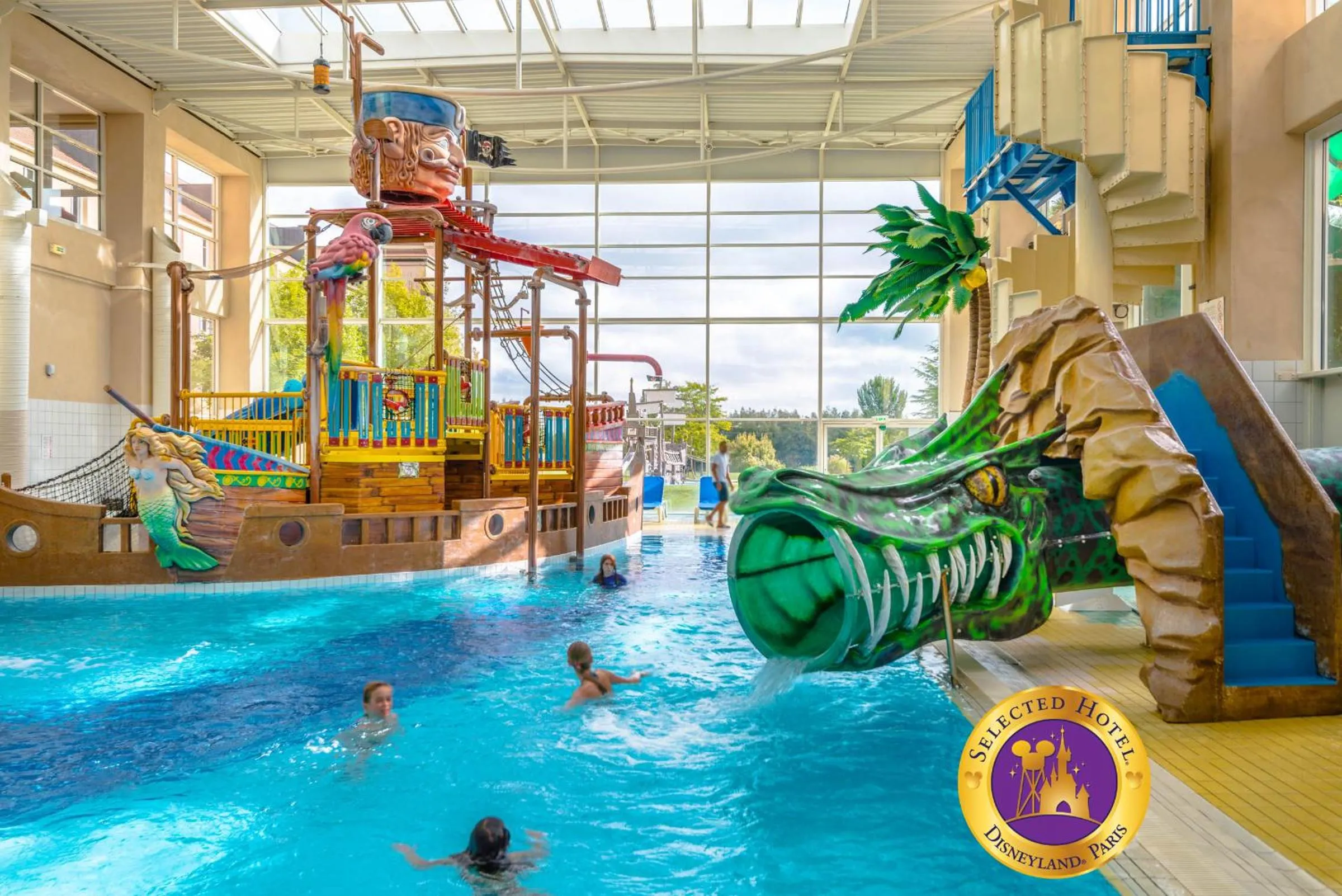 Aqua park in Explorers Hotel Marne-la-Vallée