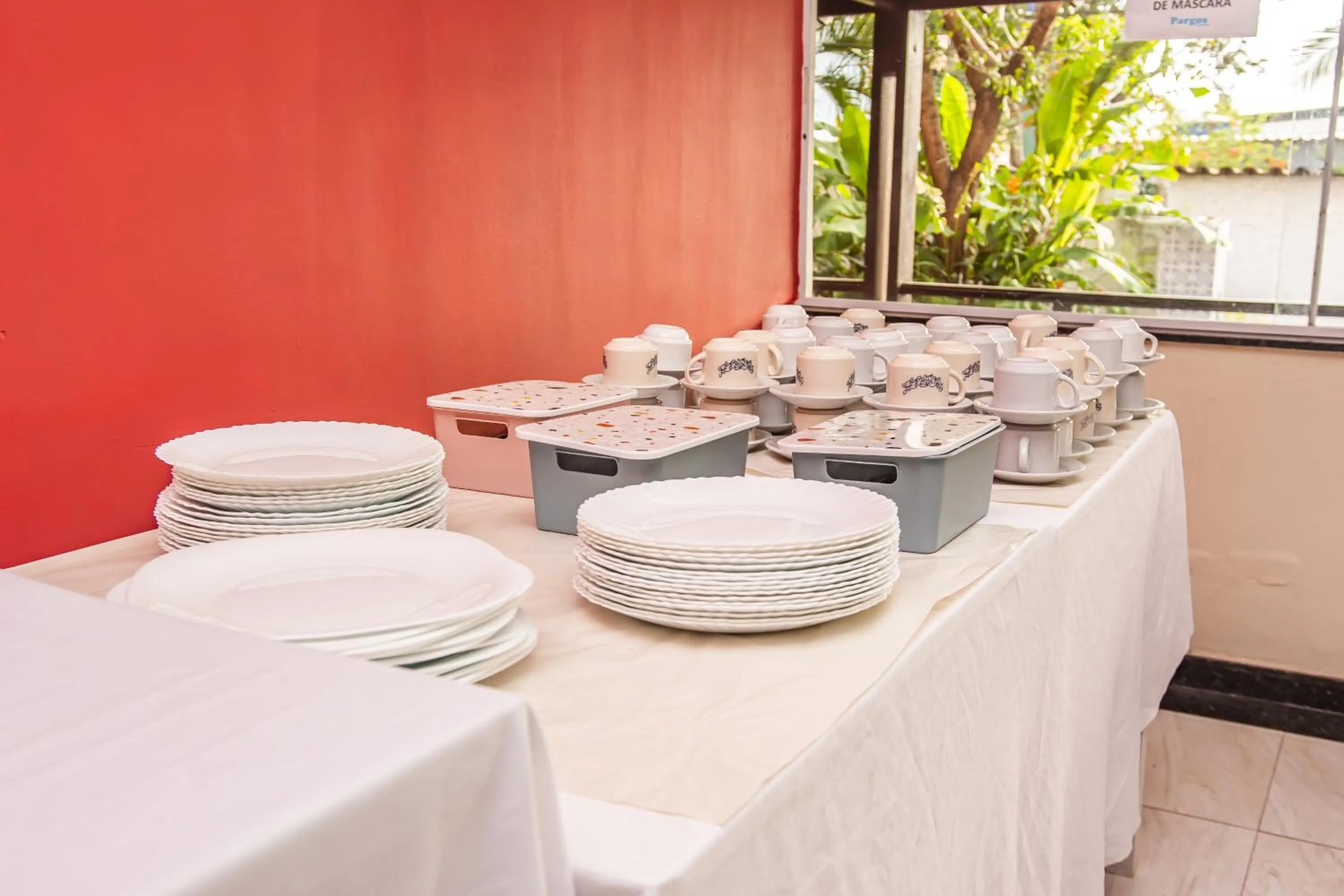 Restaurant/Places to Eat in Pousada Pargos