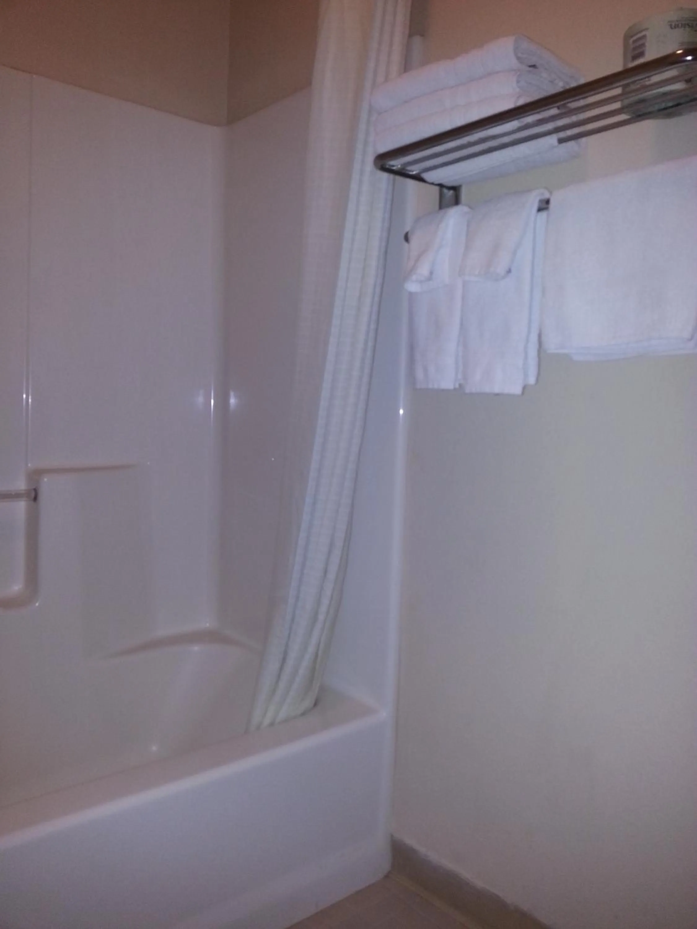 Bathroom in Super 8 by Wyndham Page/Lake Powell