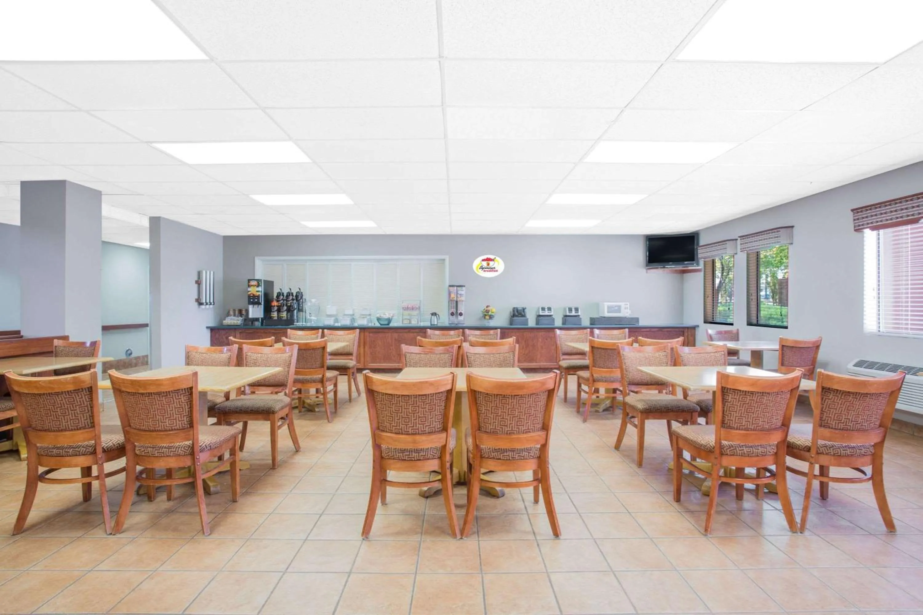 Restaurant/places to eat in Super 8 by Wyndham Page/Lake Powell