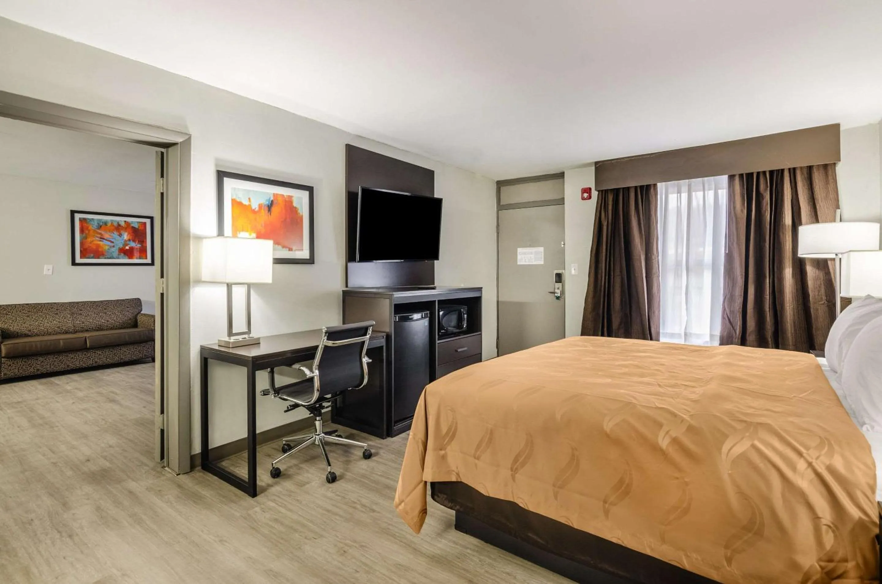 Photo of the whole room, Bed in Quality Inn