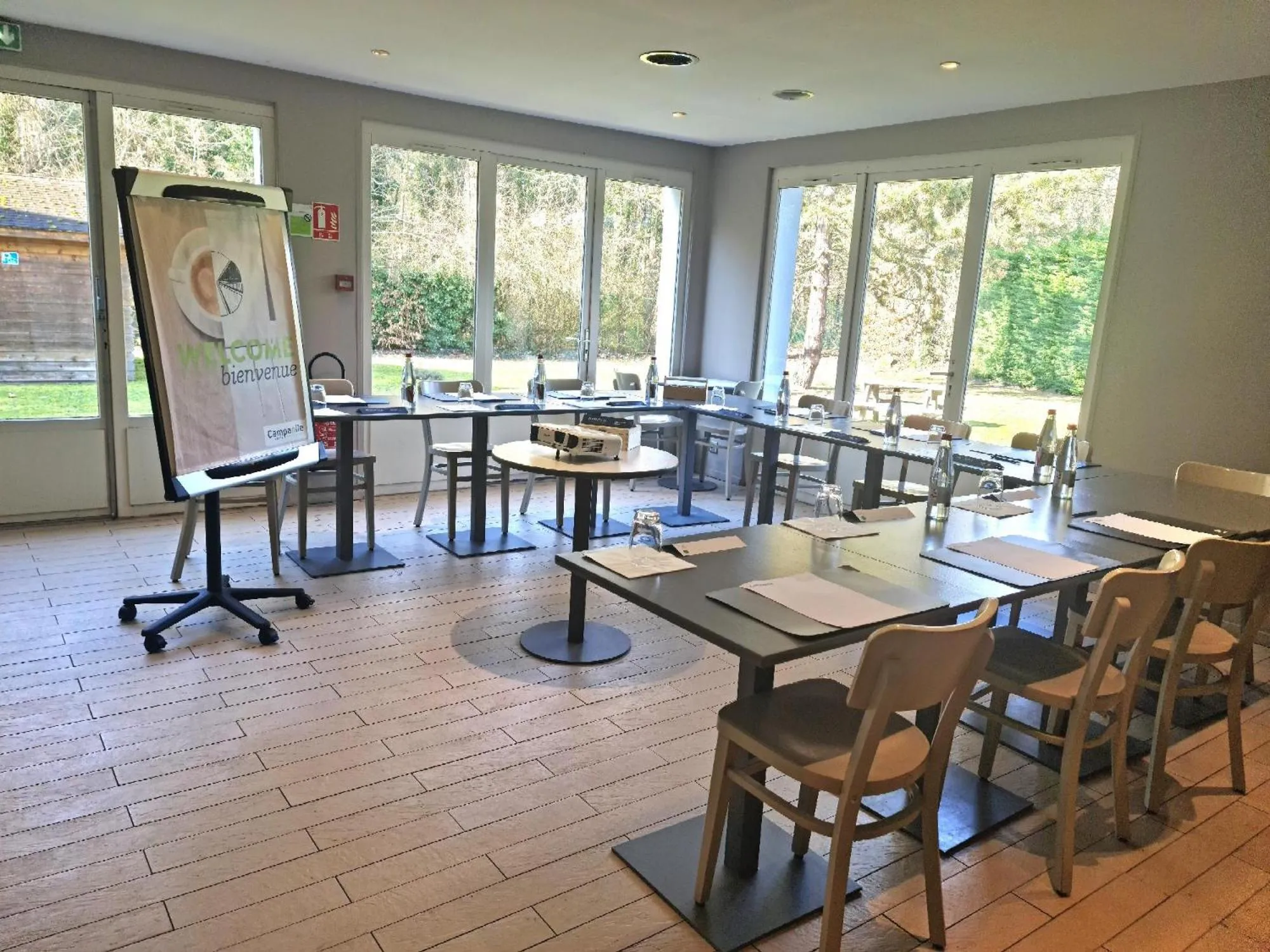 Property building in Campanile Hotel Chantilly