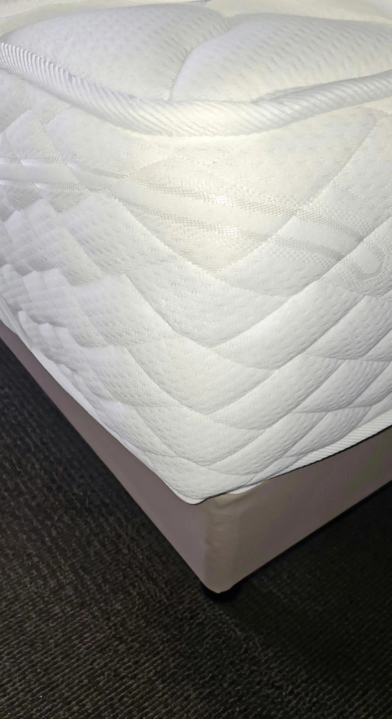 Bed in Campanile Hotel Chantilly