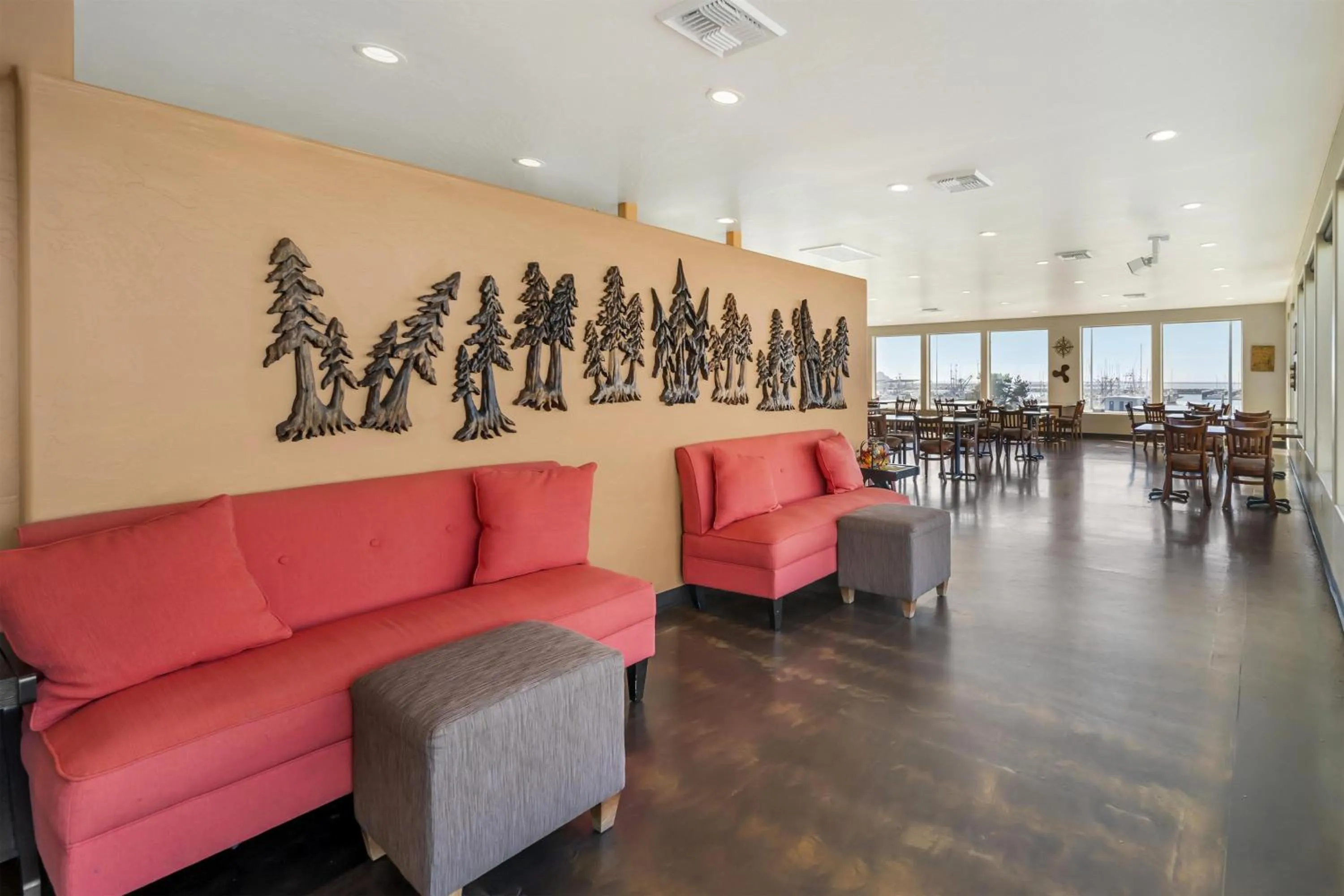 Breakfast in Best Western Plus Northwoods Inn