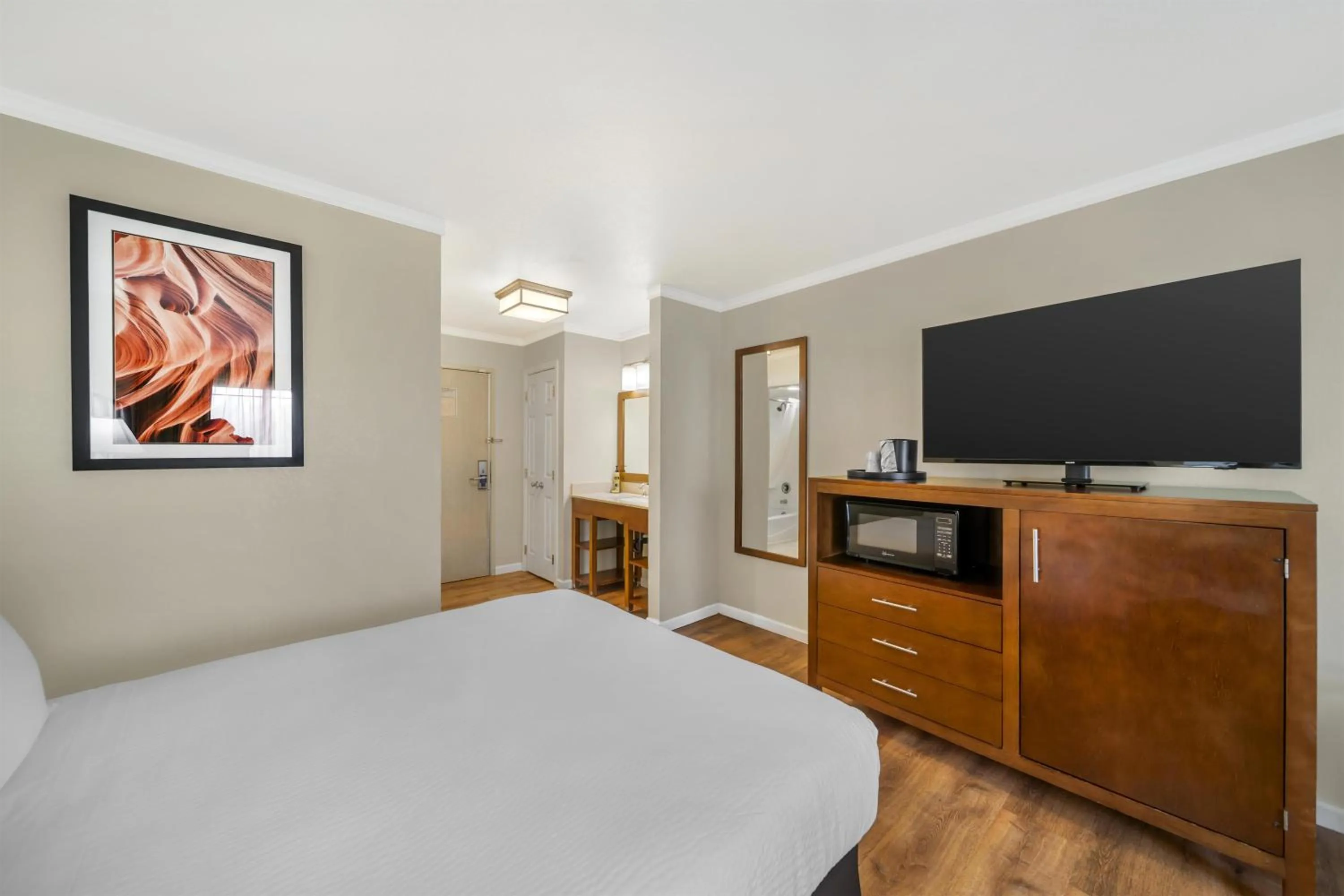 Bedroom, Bed in Best Western Plus Northwoods Inn