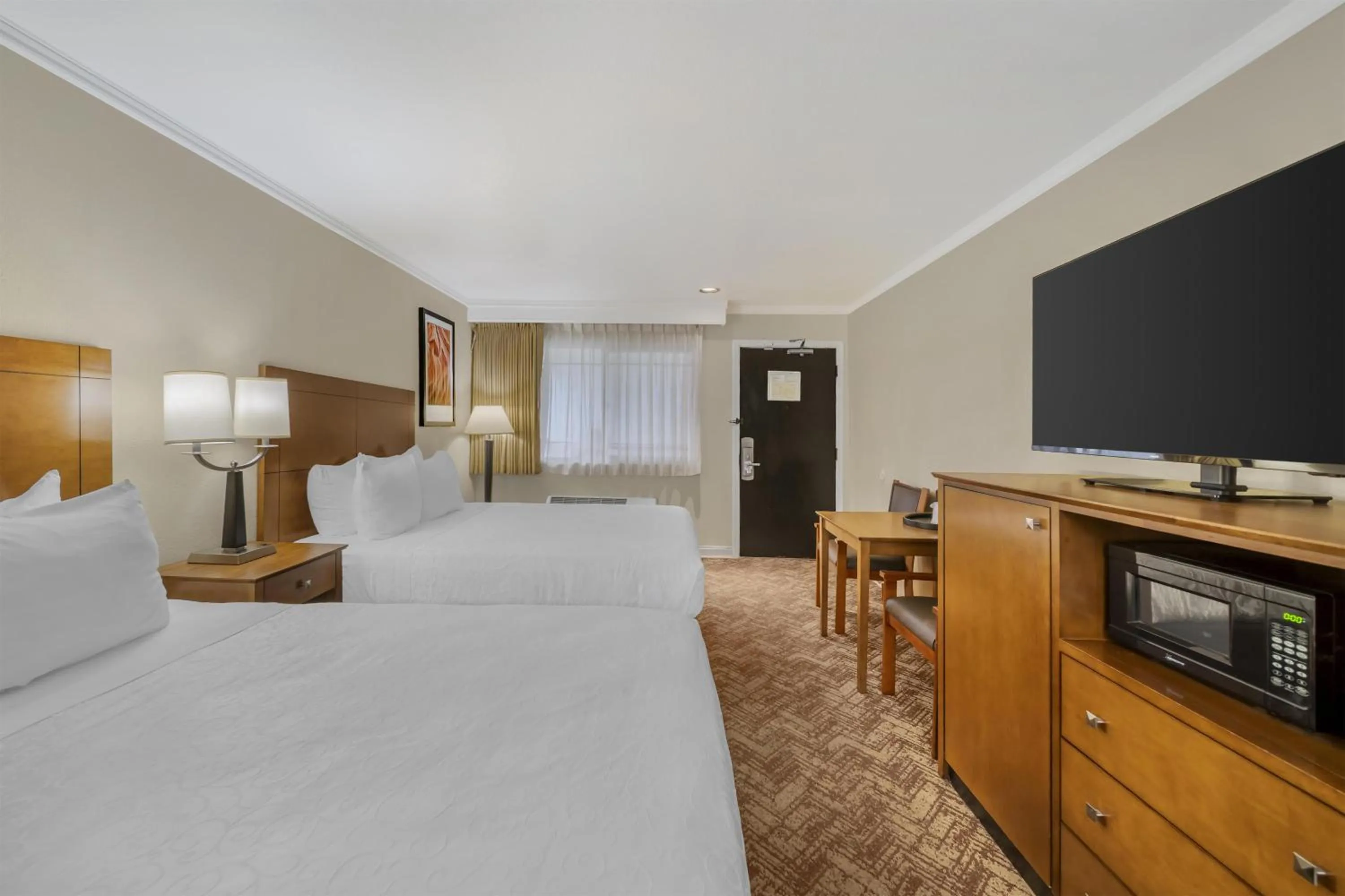 Bedroom, Bed in Best Western Plus Northwoods Inn