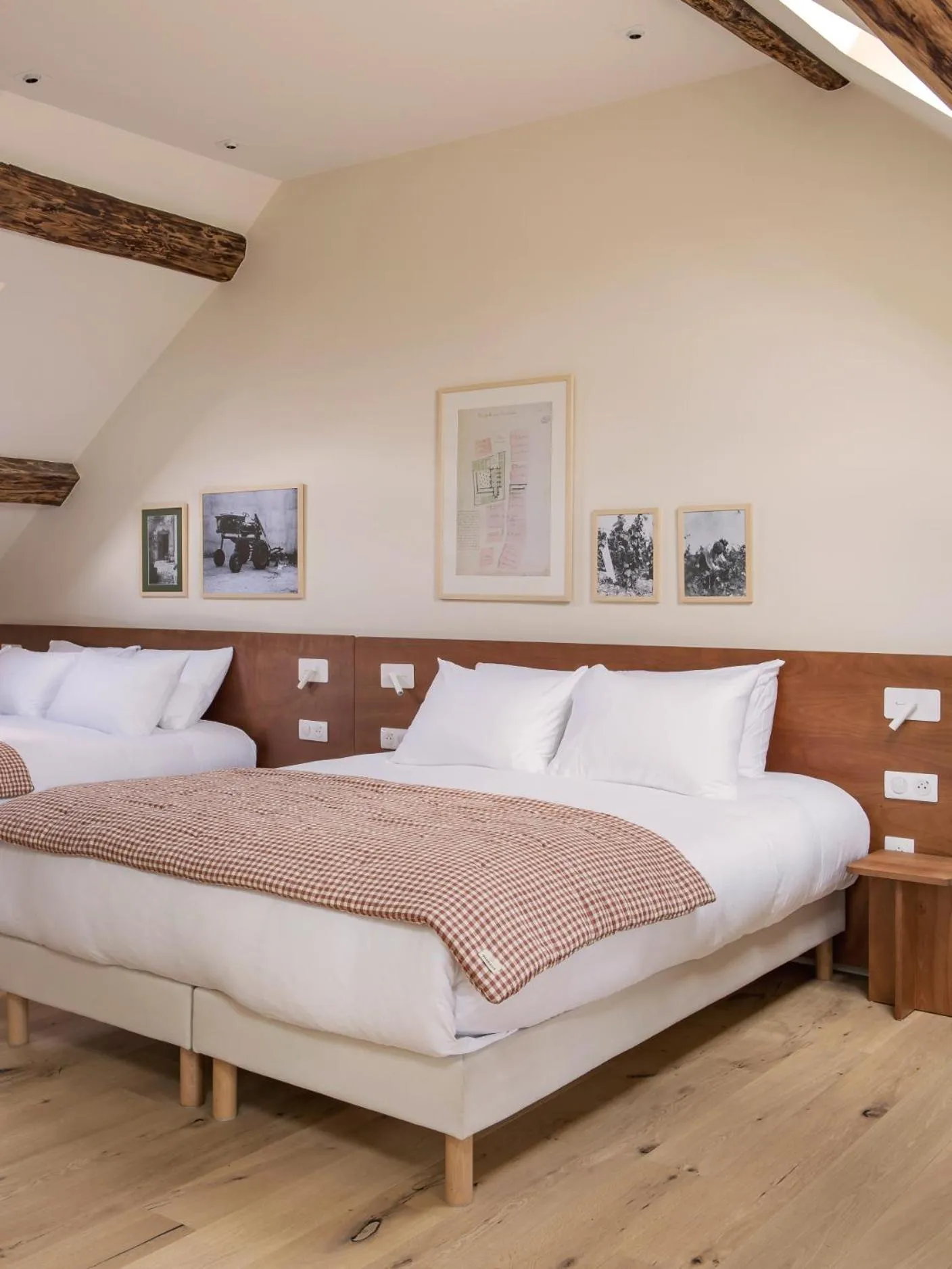 Bed in ALFRED HOTELS Beaune La Madeleine