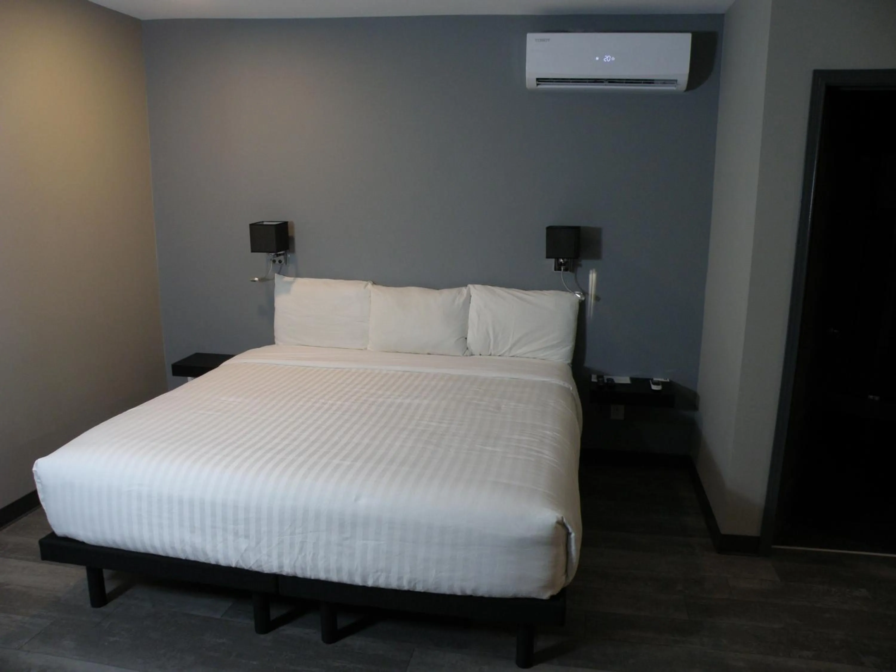 Bed in Motel Hotelia