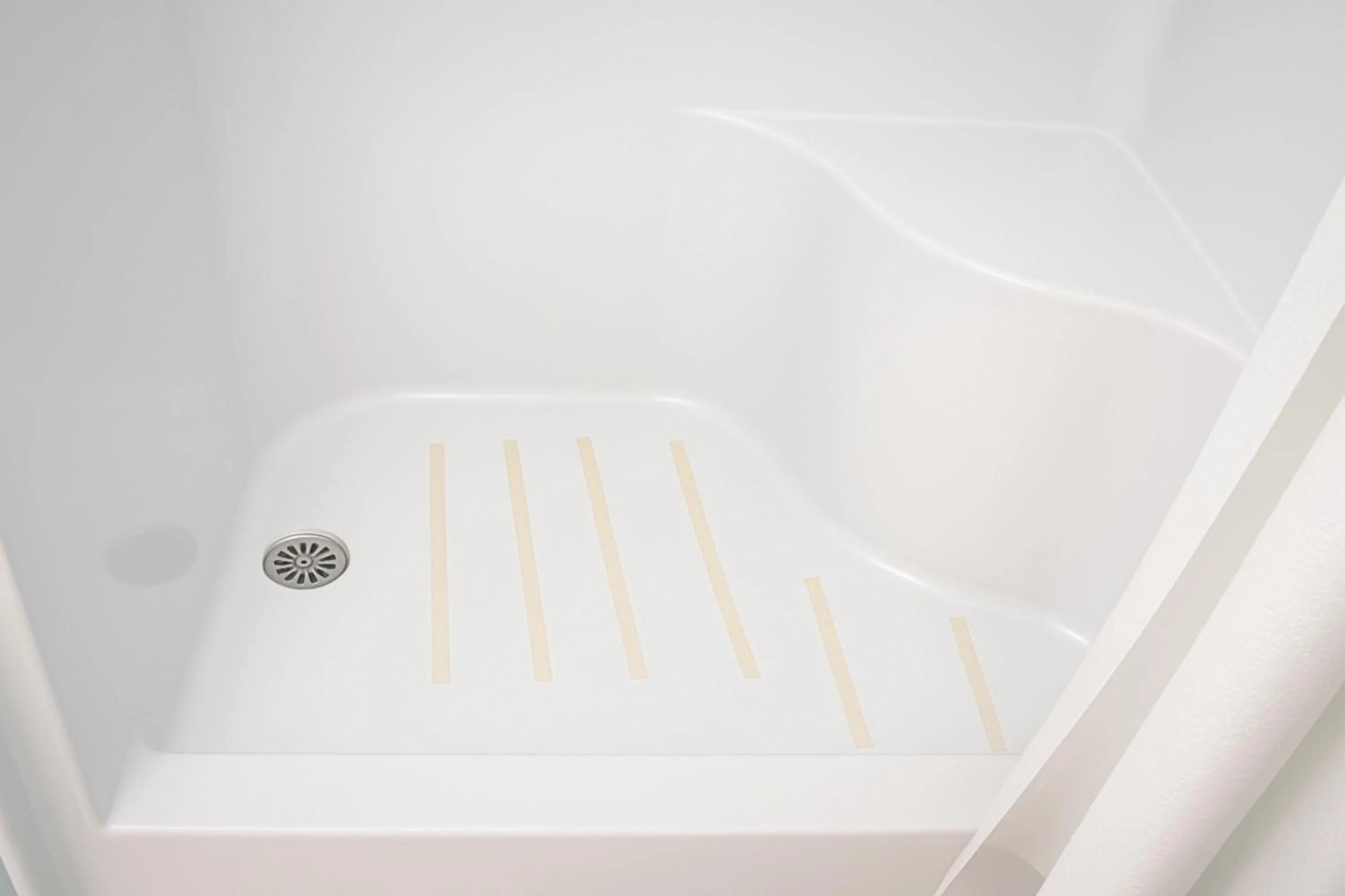 Bath in Holiday Motel by Belvilla Cleveland, TN