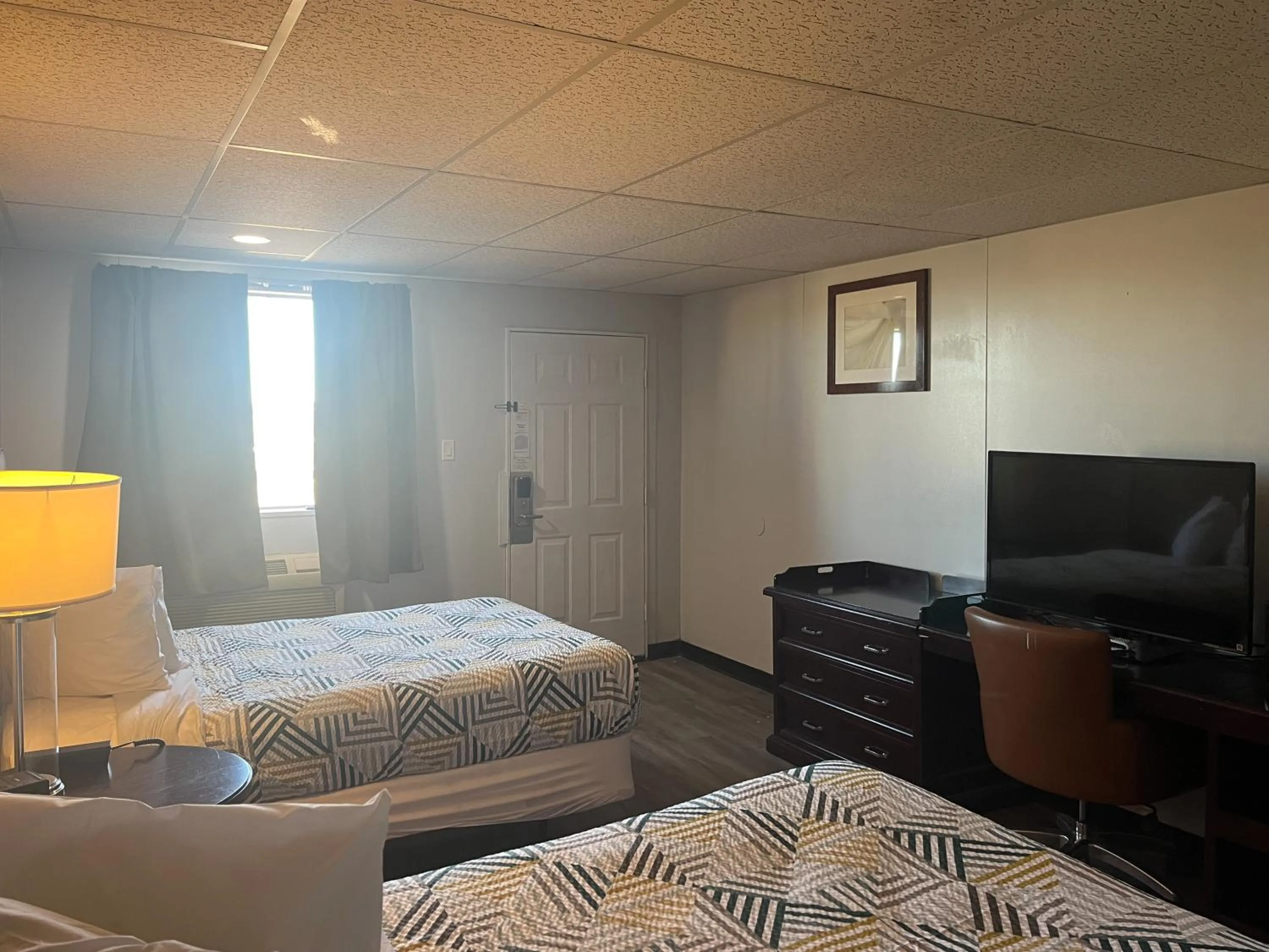 Bedroom, Bed in Studio 6 Borger, TX Boom Town