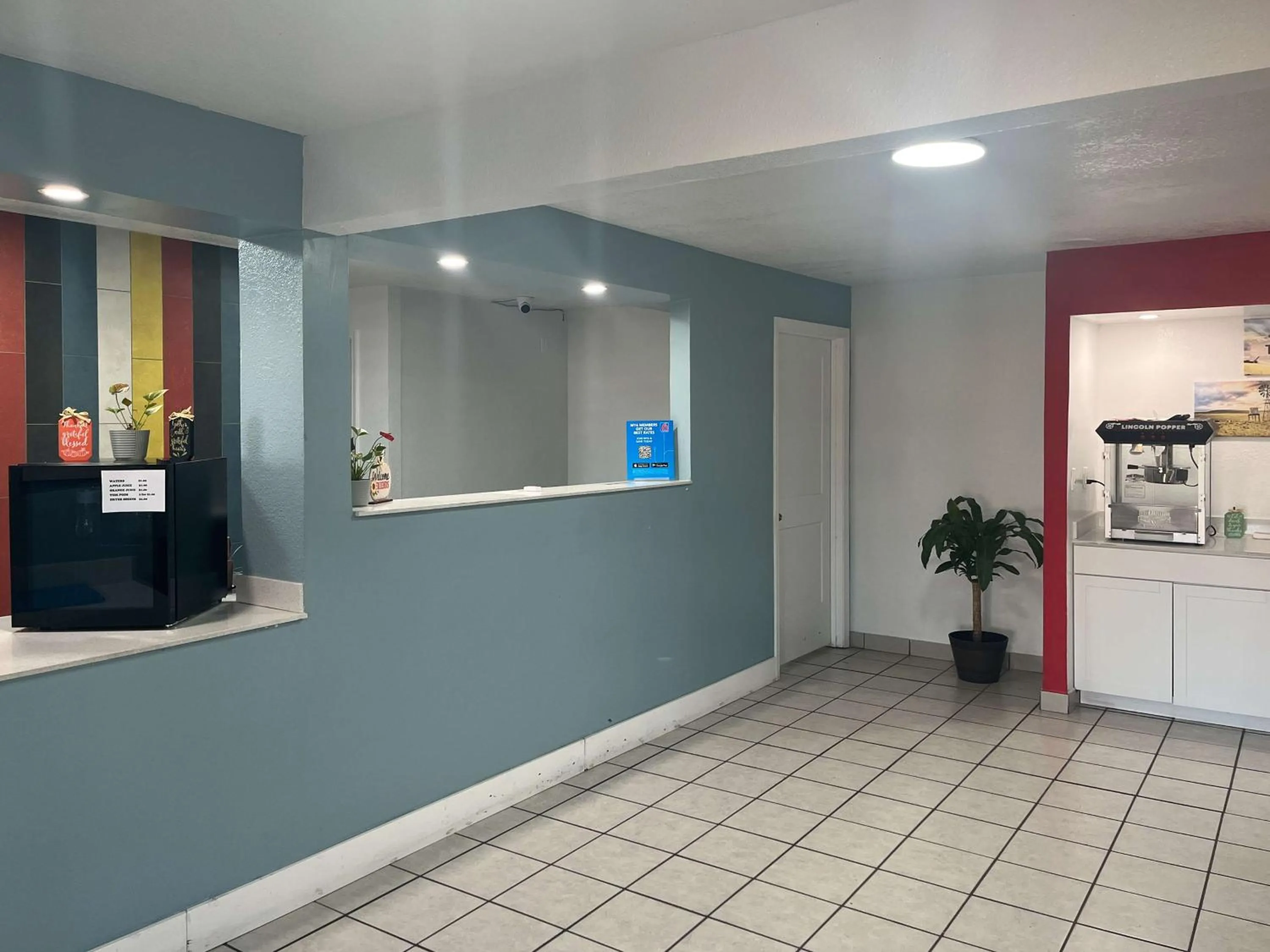 Lobby or reception in Studio 6 Borger, TX Boom Town