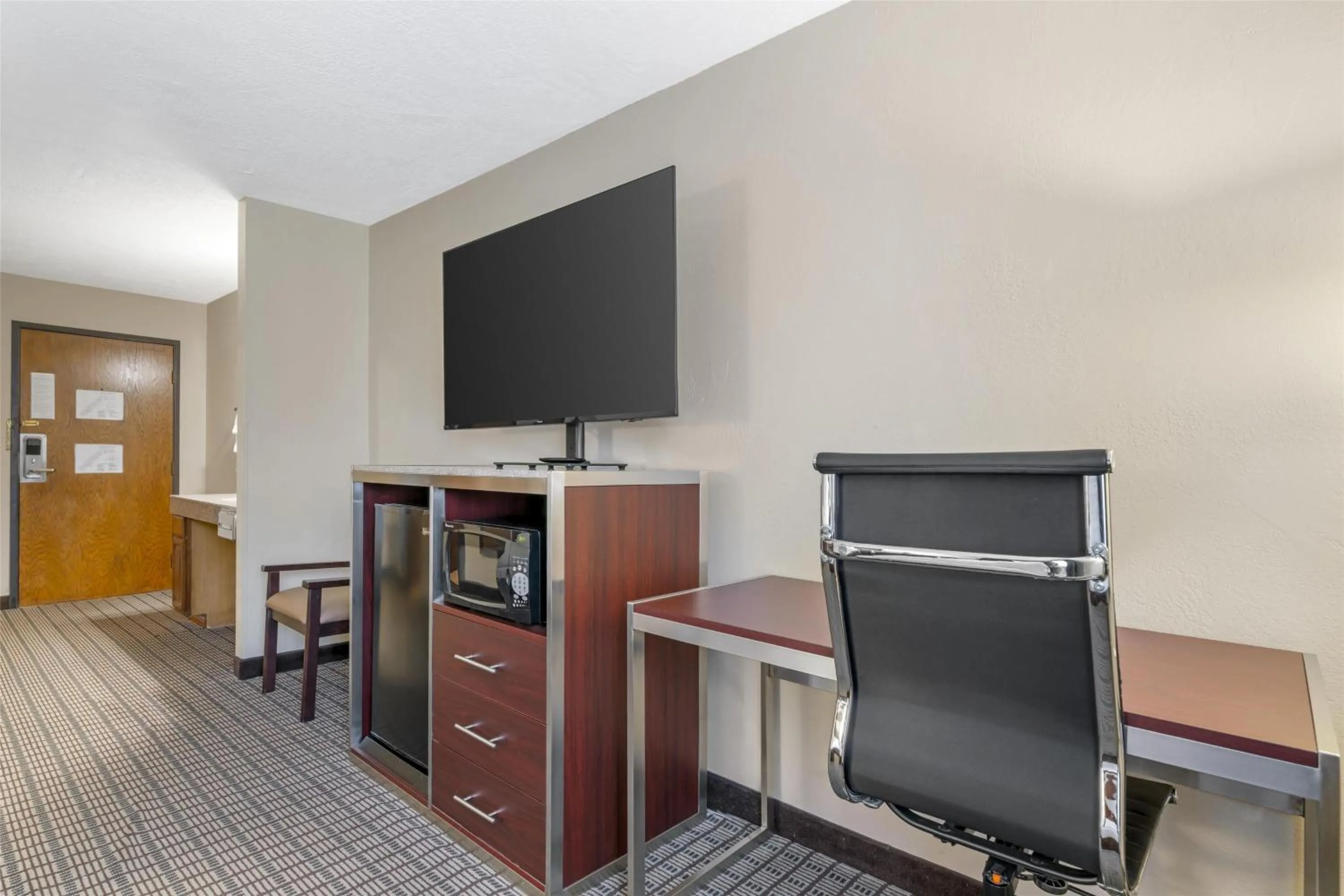 Bedroom in Best Western Maritime Inn