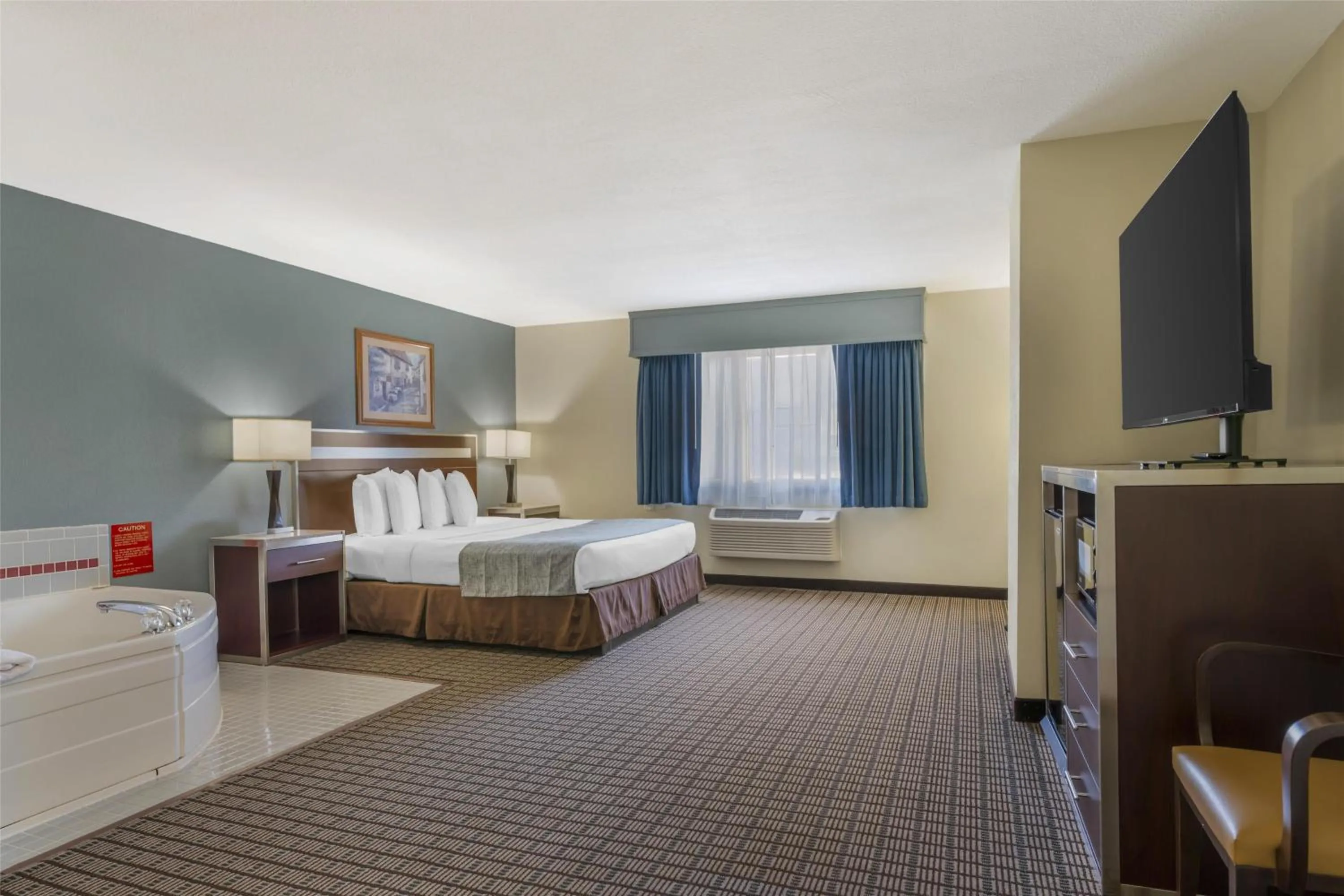 Bedroom, Bed in Best Western Maritime Inn