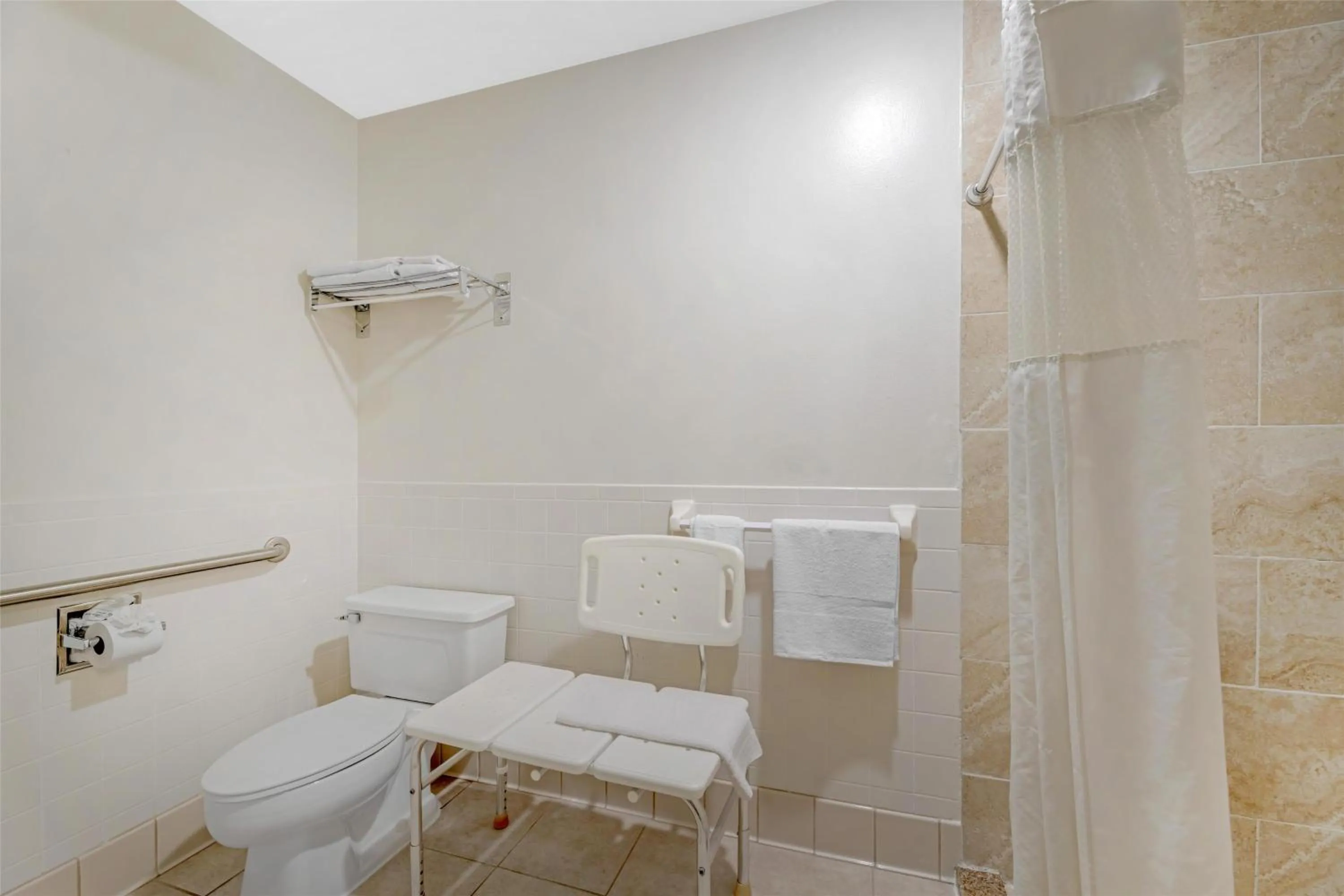 Bathroom in Best Western Maritime Inn