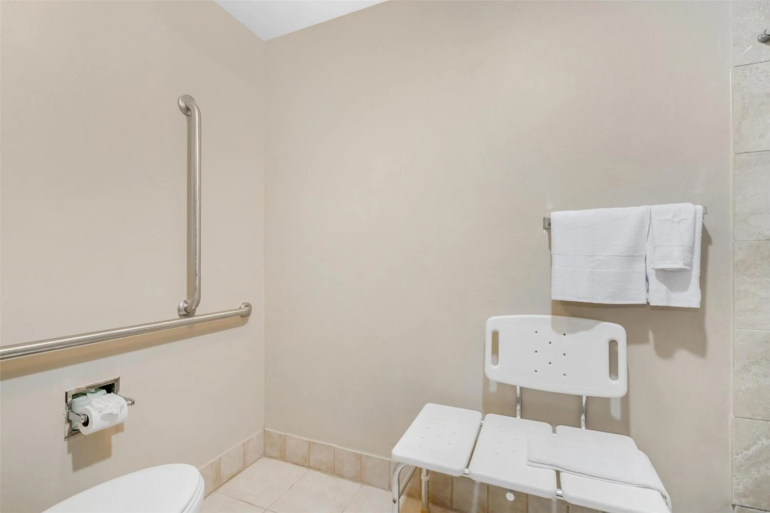 Bathroom in Best Western Maritime Inn