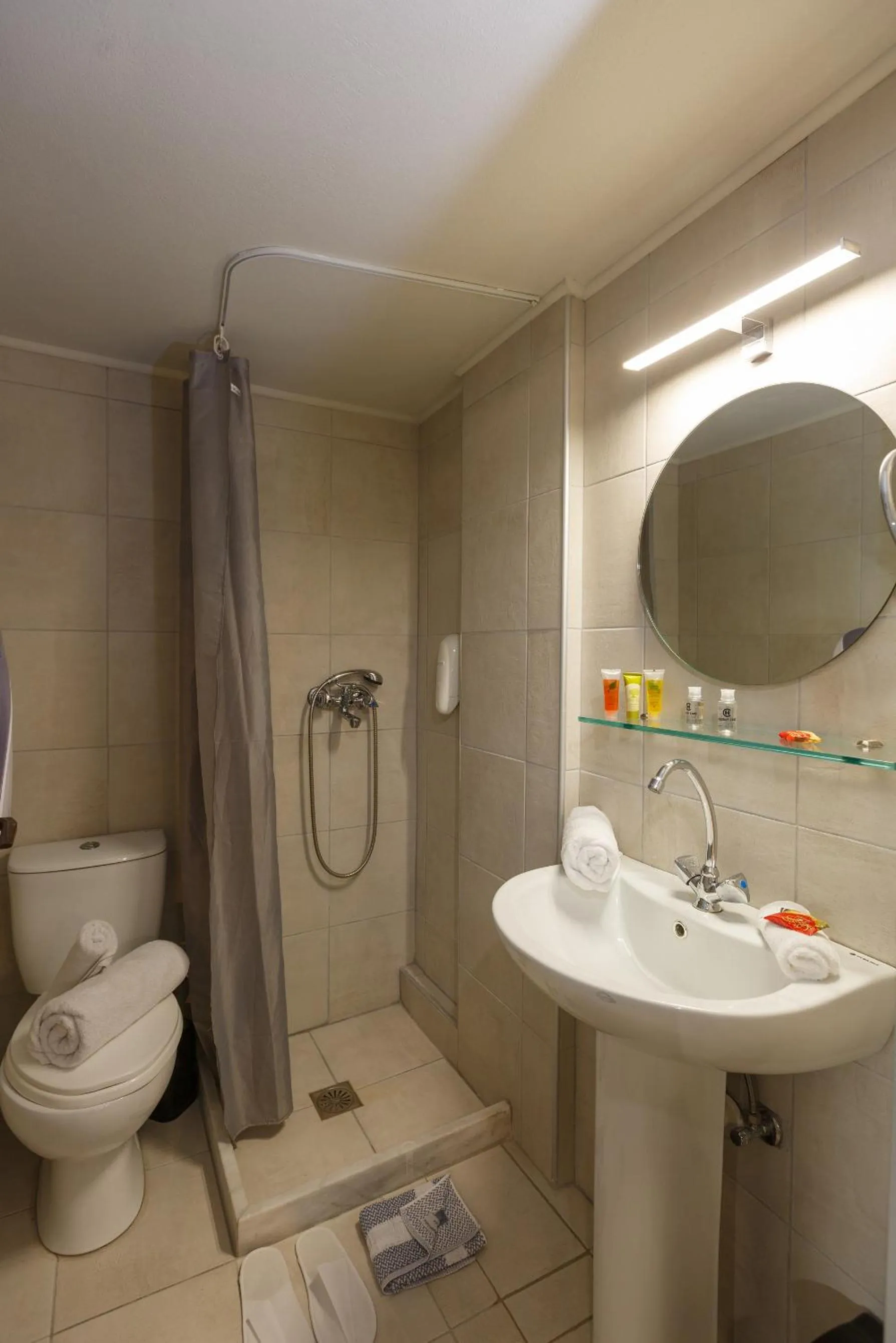 Bathroom in Asterion Hotel