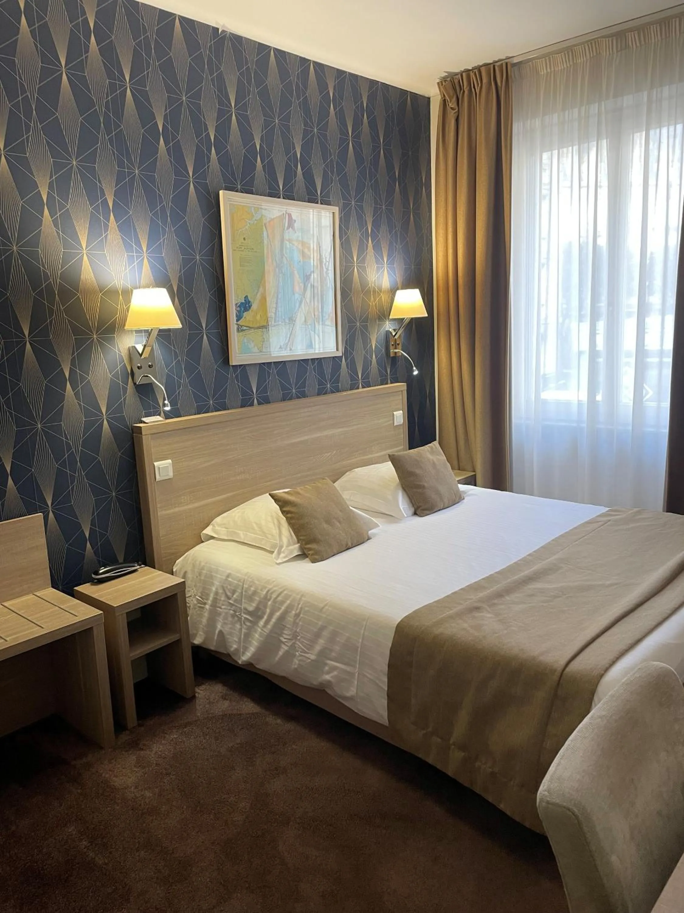 Photo of the whole room, Bed in Hotel Ajoncs d'Or