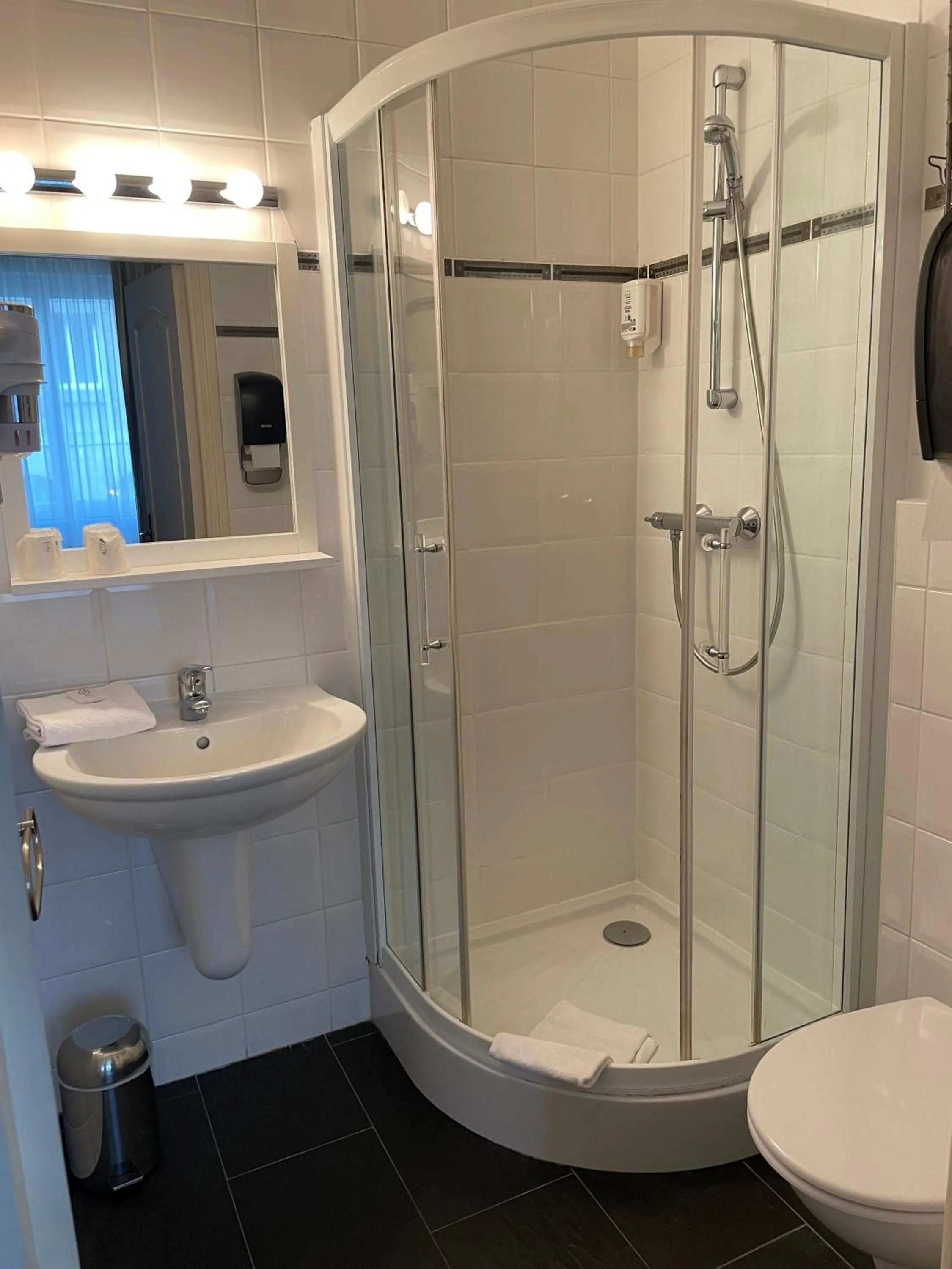 Bathroom in Hotel Ajoncs d'Or