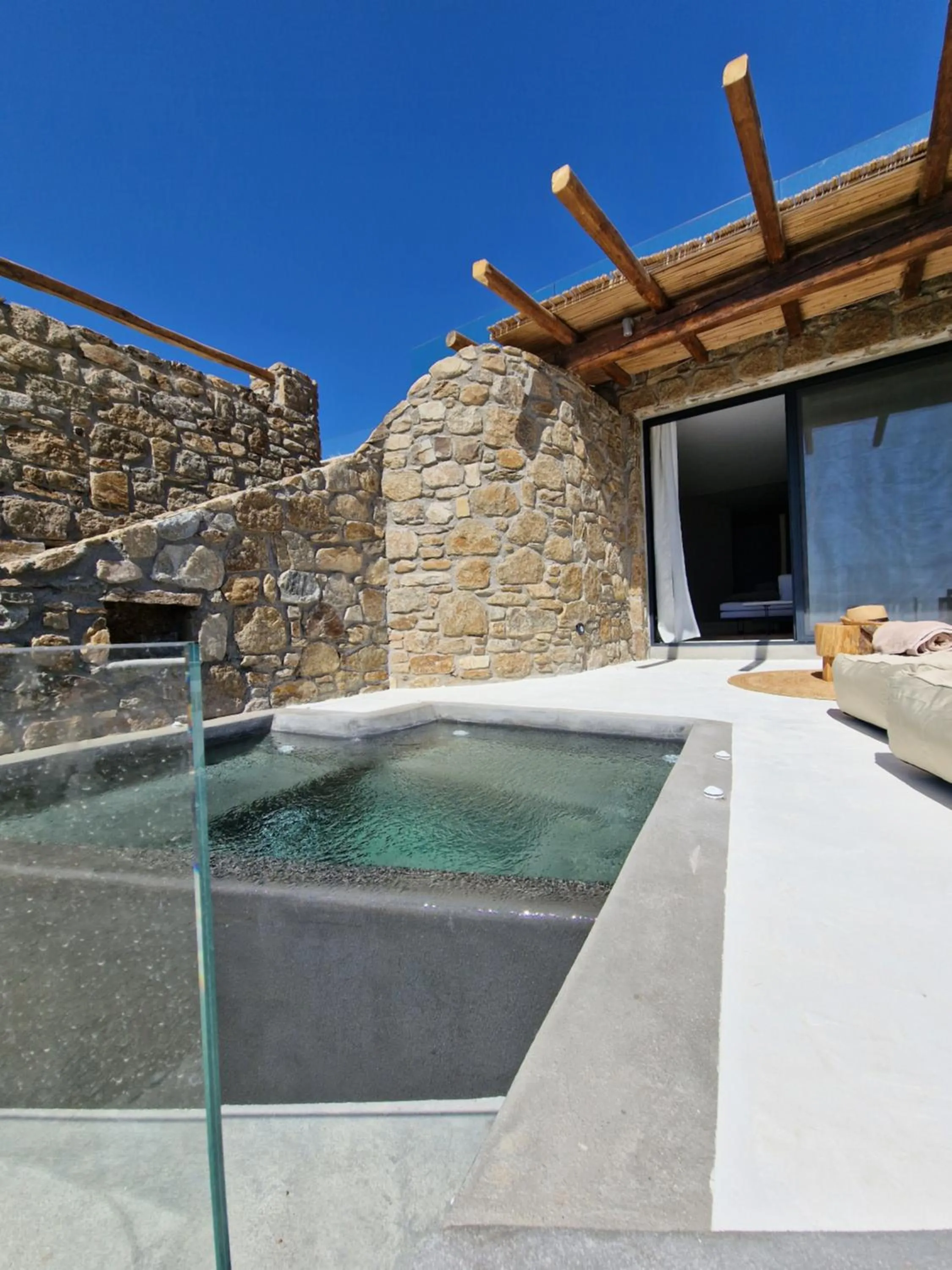 M-Vibes Mykonos Suites