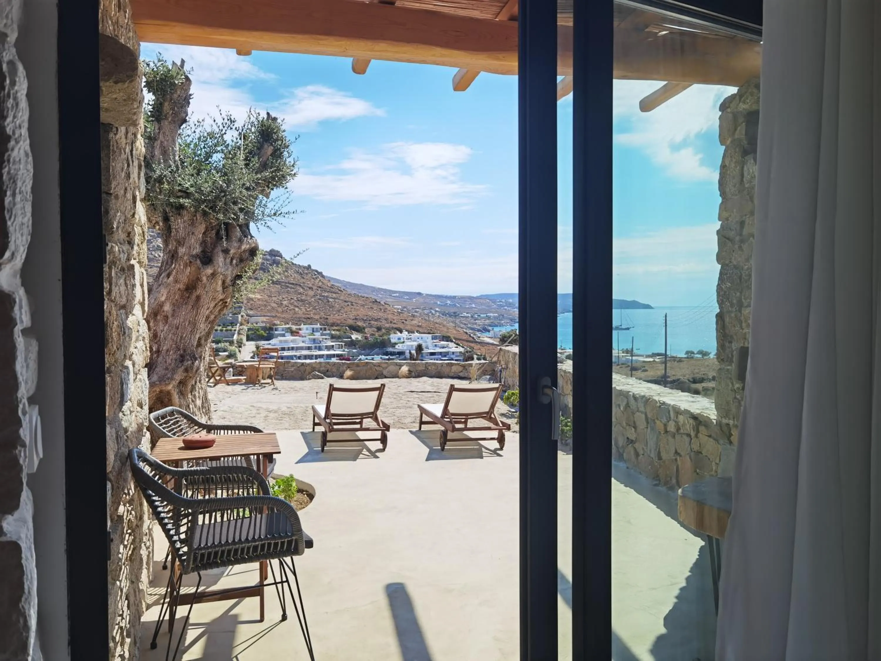 M-Vibes Mykonos Suites