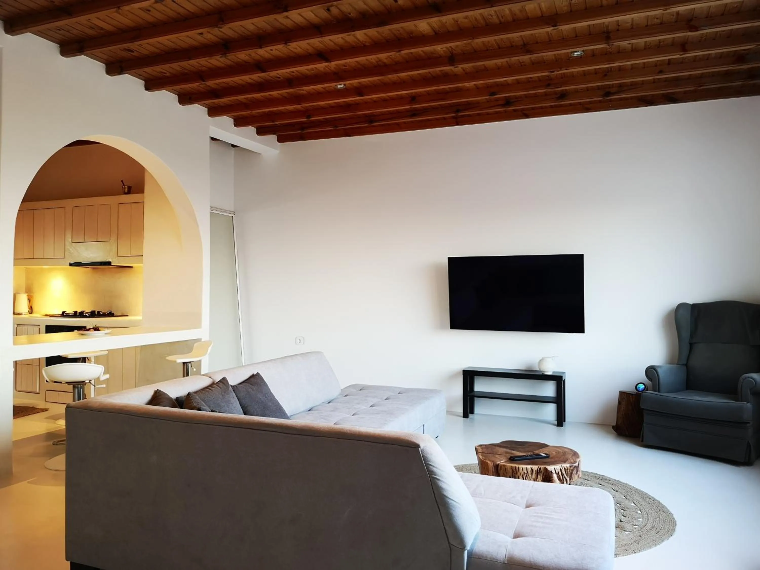 M-Vibes Mykonos Suites