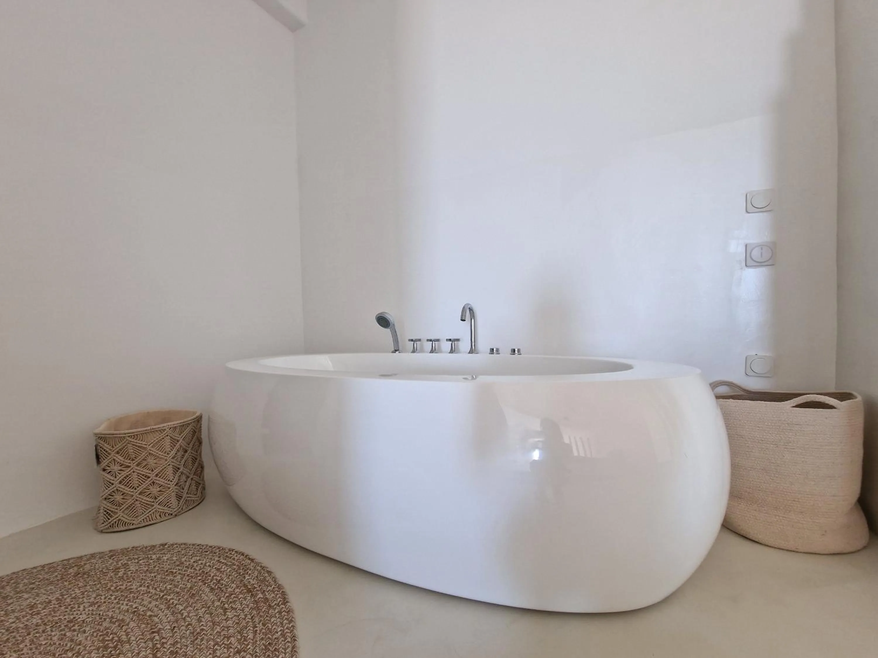 Bath in M-Vibes Mykonos Suites