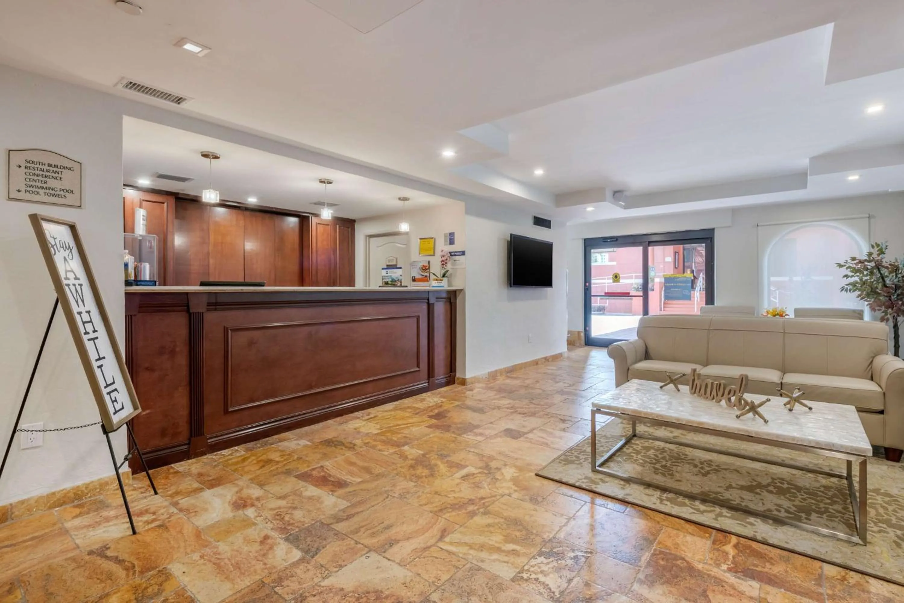 Lobby or reception in Best Western Plus Palm Beach Gardens Hotel & Suites and Conference Ct