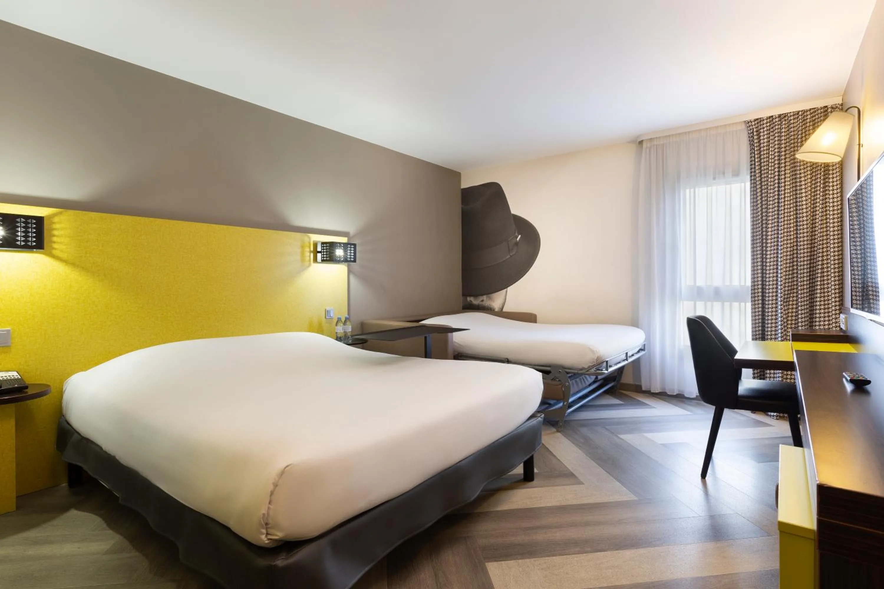 Bedroom, Bed in Ibis Styles Nice Centre Port