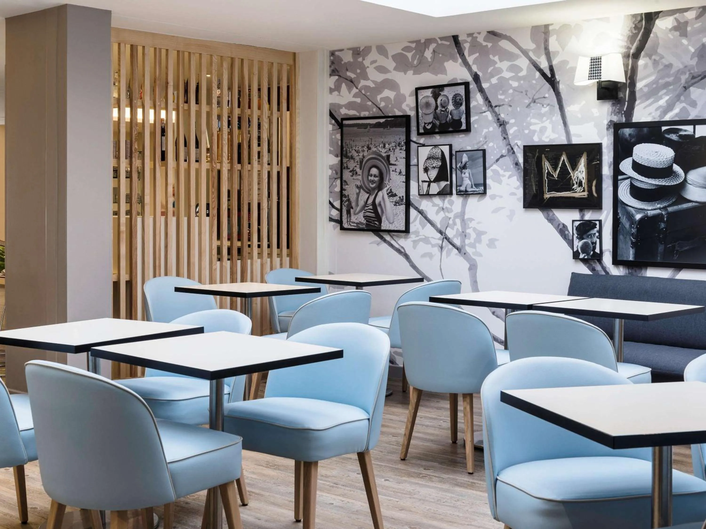 Restaurant/places to eat in Ibis Styles Nice Centre Port