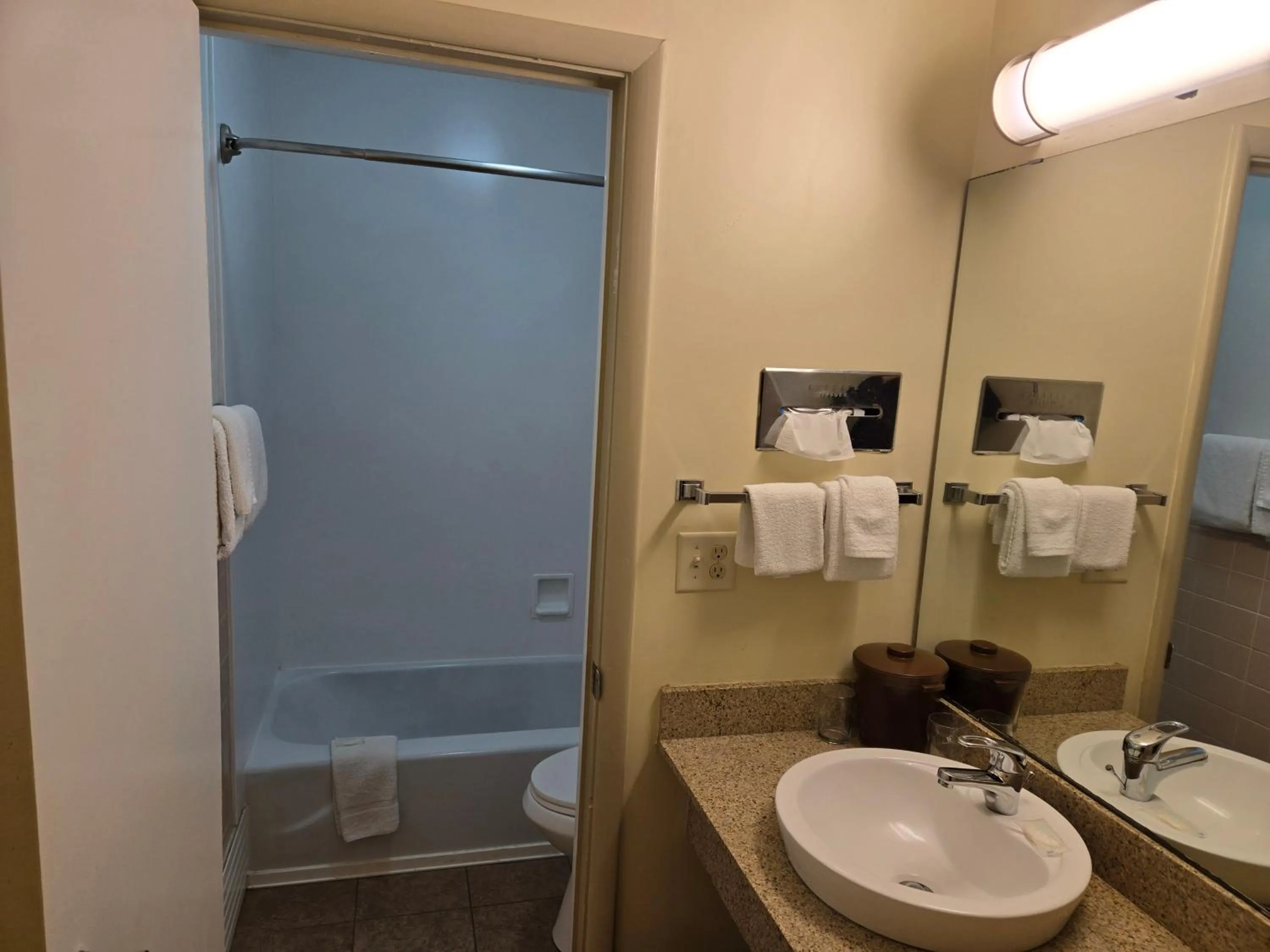 Travelers Lodge Marshall