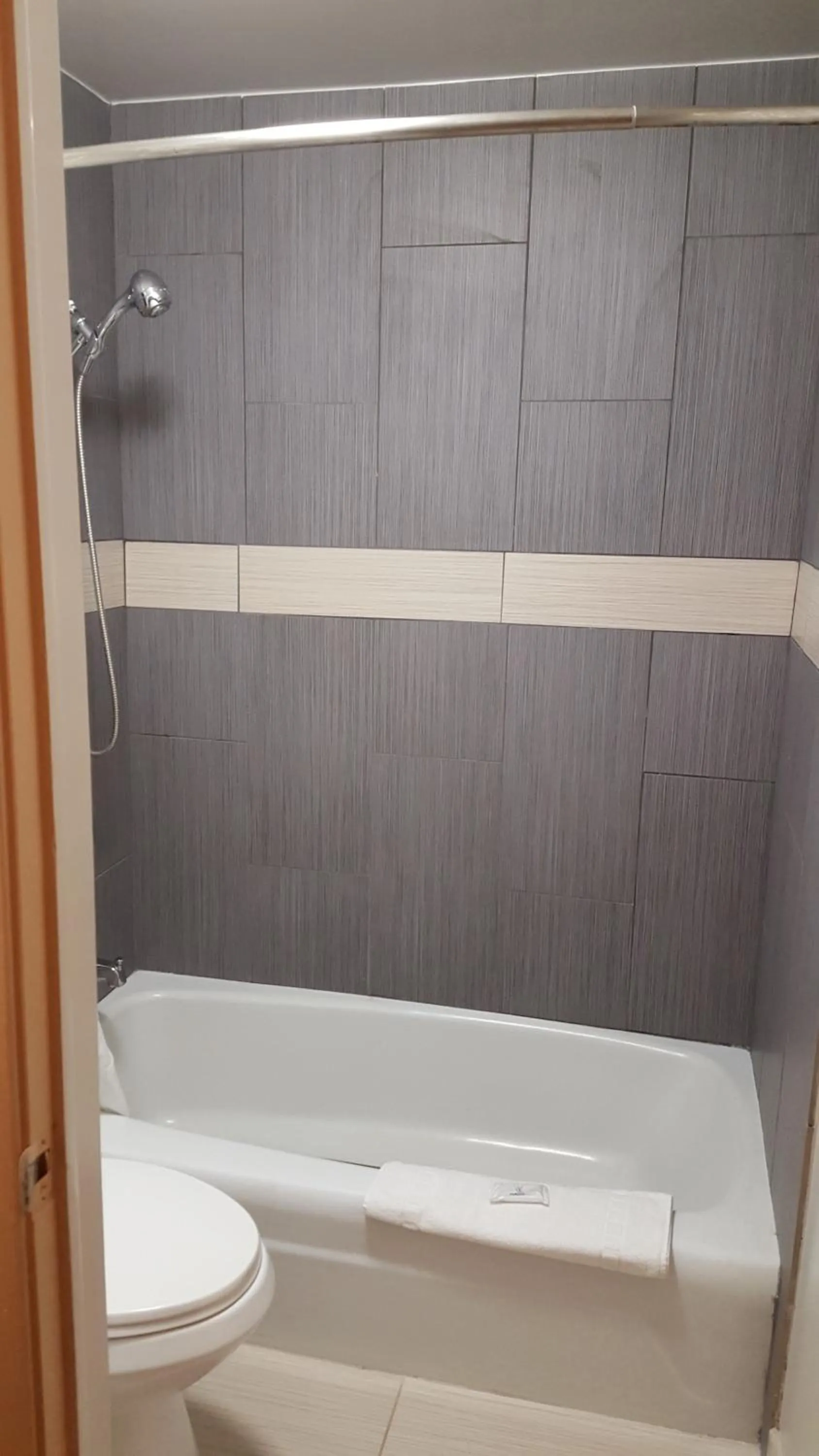 Bathroom in Travelers Lodge Marshall