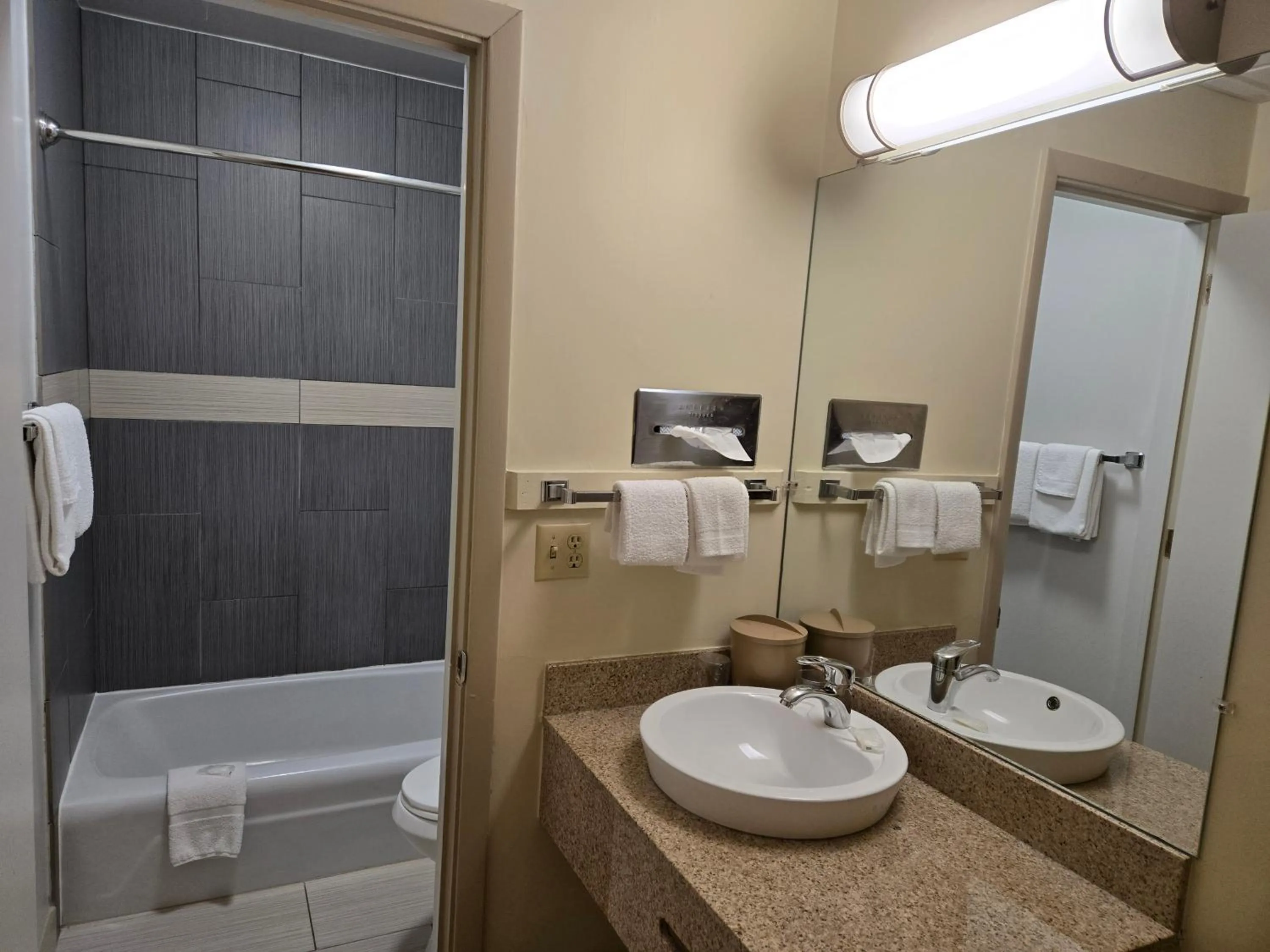 Travelers Lodge Marshall