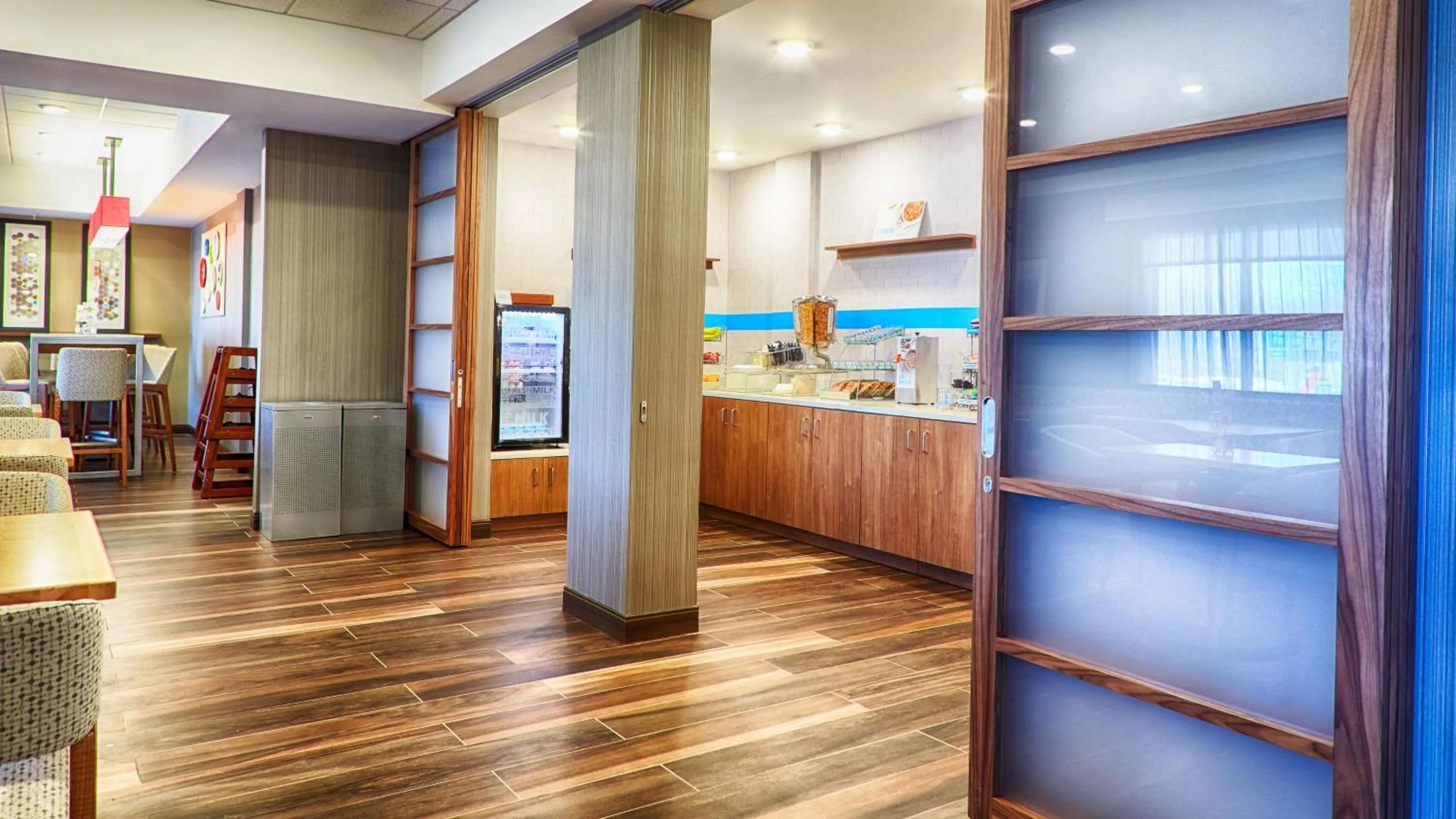 Breakfast in Holiday Inn Express Bordentown - Trenton South by IHG